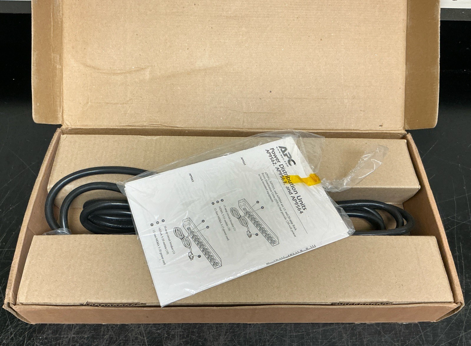 APC AP9562 Basic PDU 15A
