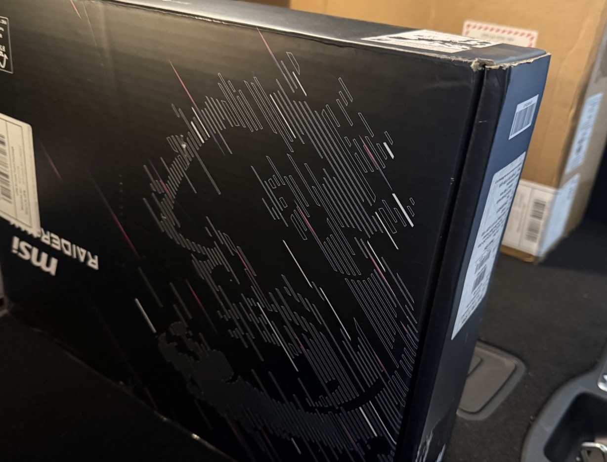 MSI Raider 16 Max HX 16" OLED Gaming Laptop Intel Ultra 9 32GB 1TB RTX 5070Ti