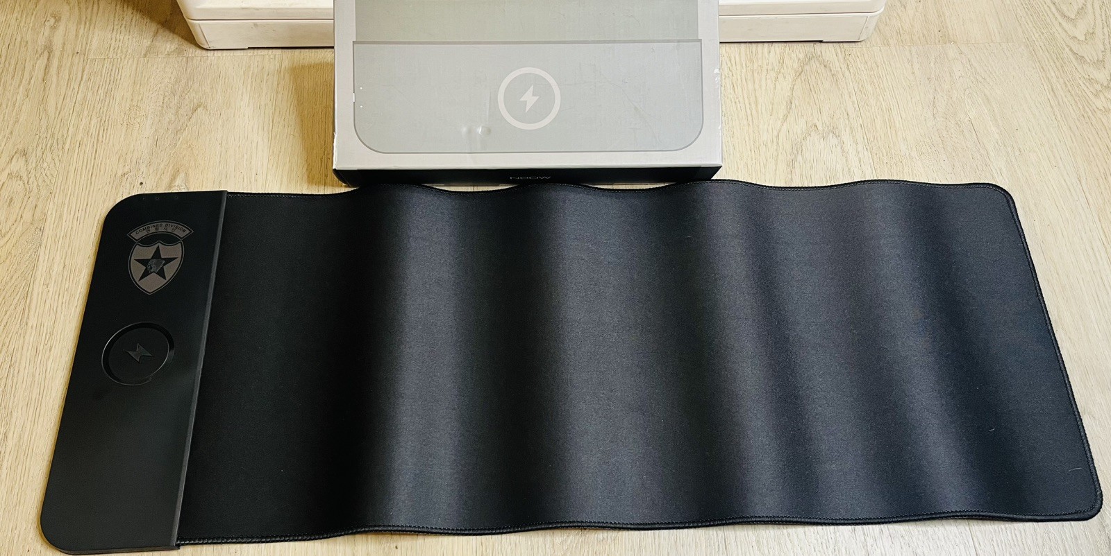 Wireless Charger Mouse Pad 15W Fast Charging Mat for iPhone Samsung Galaxy Pixel
