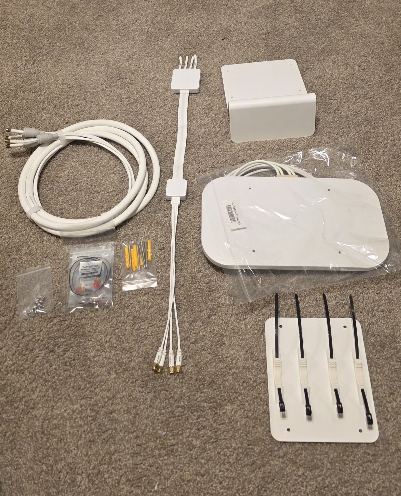 5G Directional Panel Antenna Kit White w/ Cables & Mount for Router/Modem