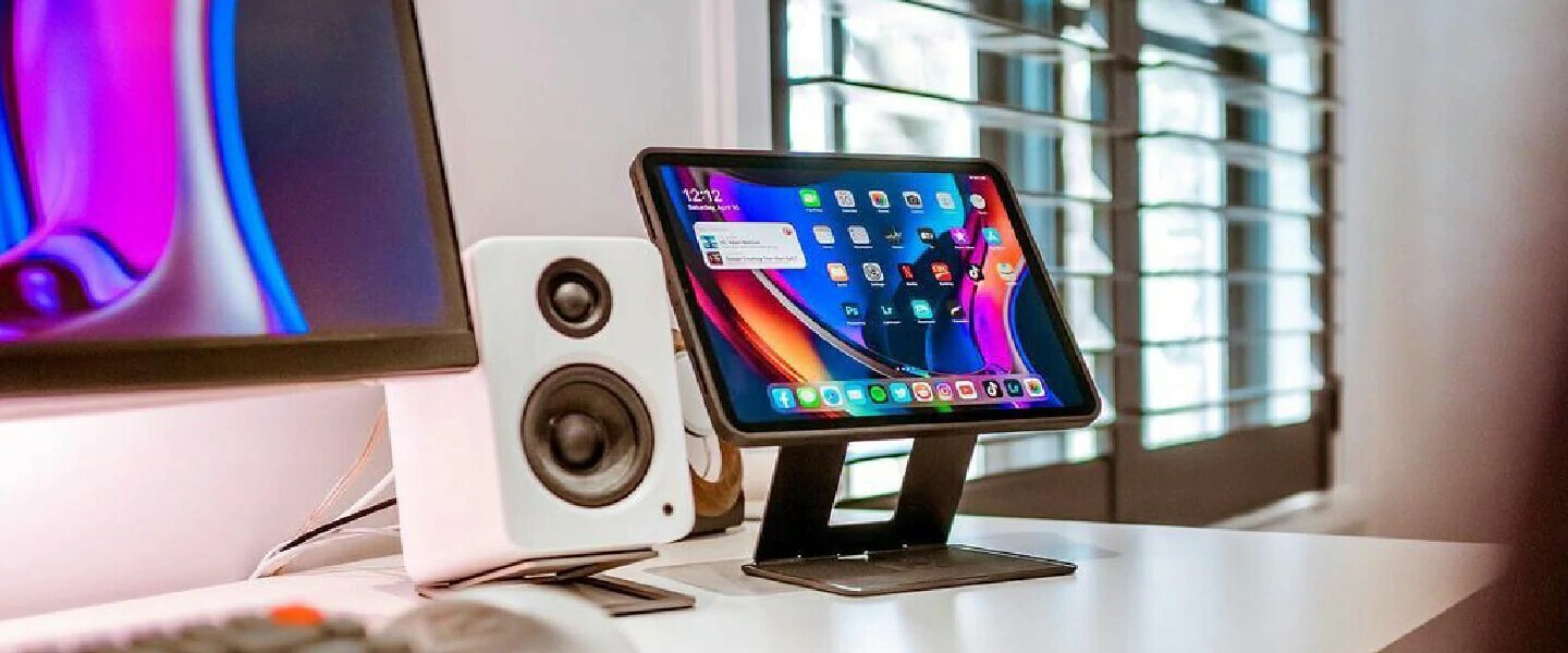 Moft Float Invisible and Foldable Stand Case for iPad Air 2020