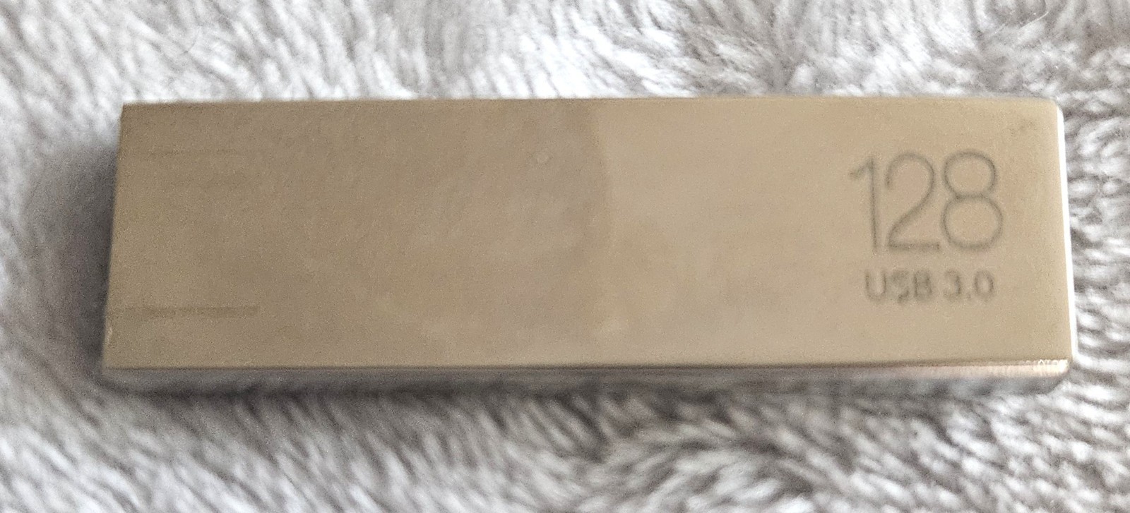 Samsung BAR Plus 128GB USB 3. Flash Drive Champagne Silver
