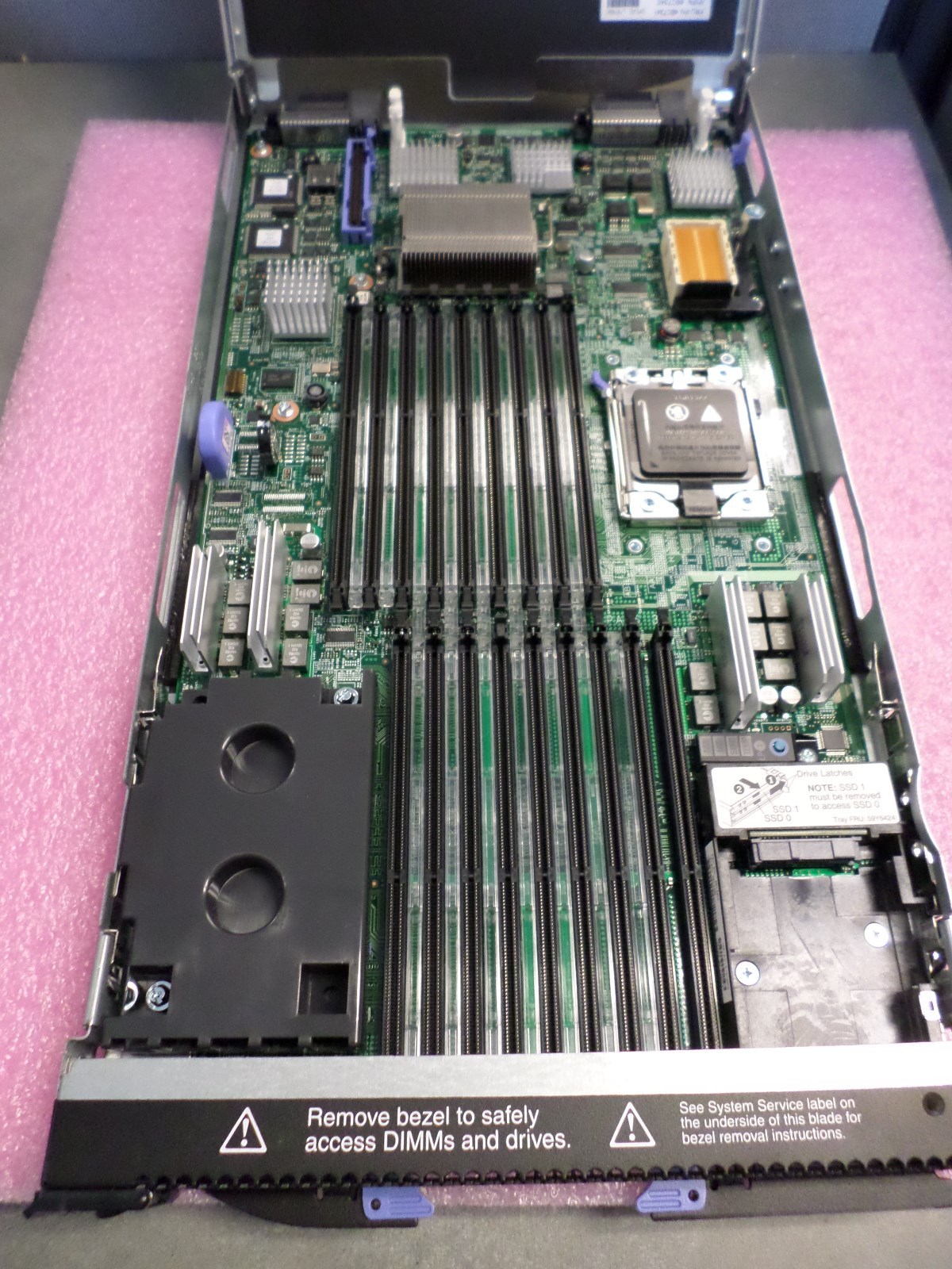 69Y4719 IBM Blade Chassis No HDD. RAM, OR CPU