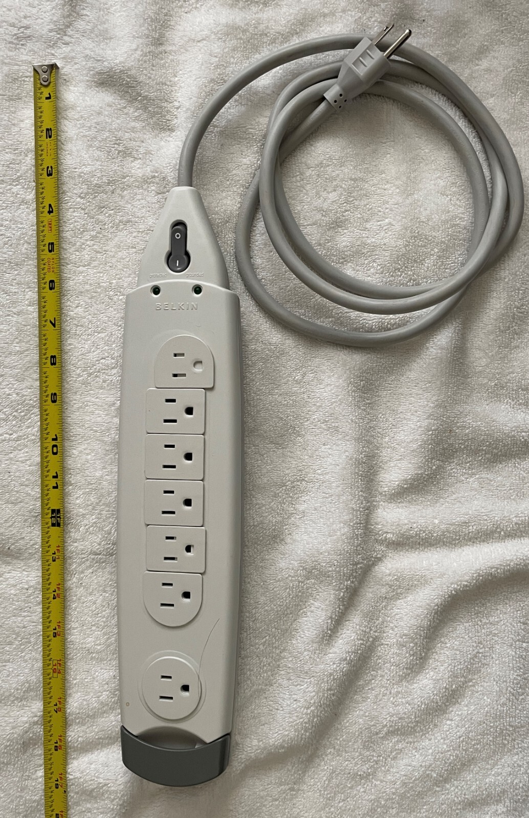 BELKIN F9H710-06 7-Outlet SurgeMaster(R) Home Series Surge Protector