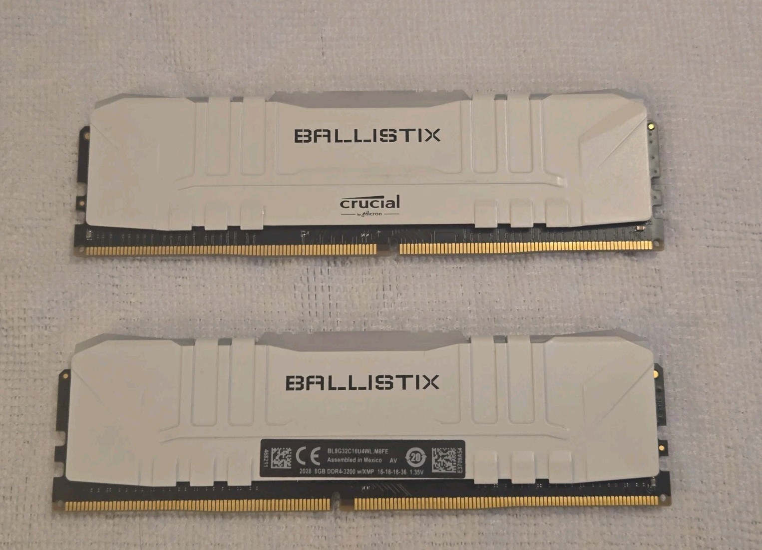 Crucial Ballistix 16GB (2x8GB) RAM DDR4 3200MHz RGB *TESTED*