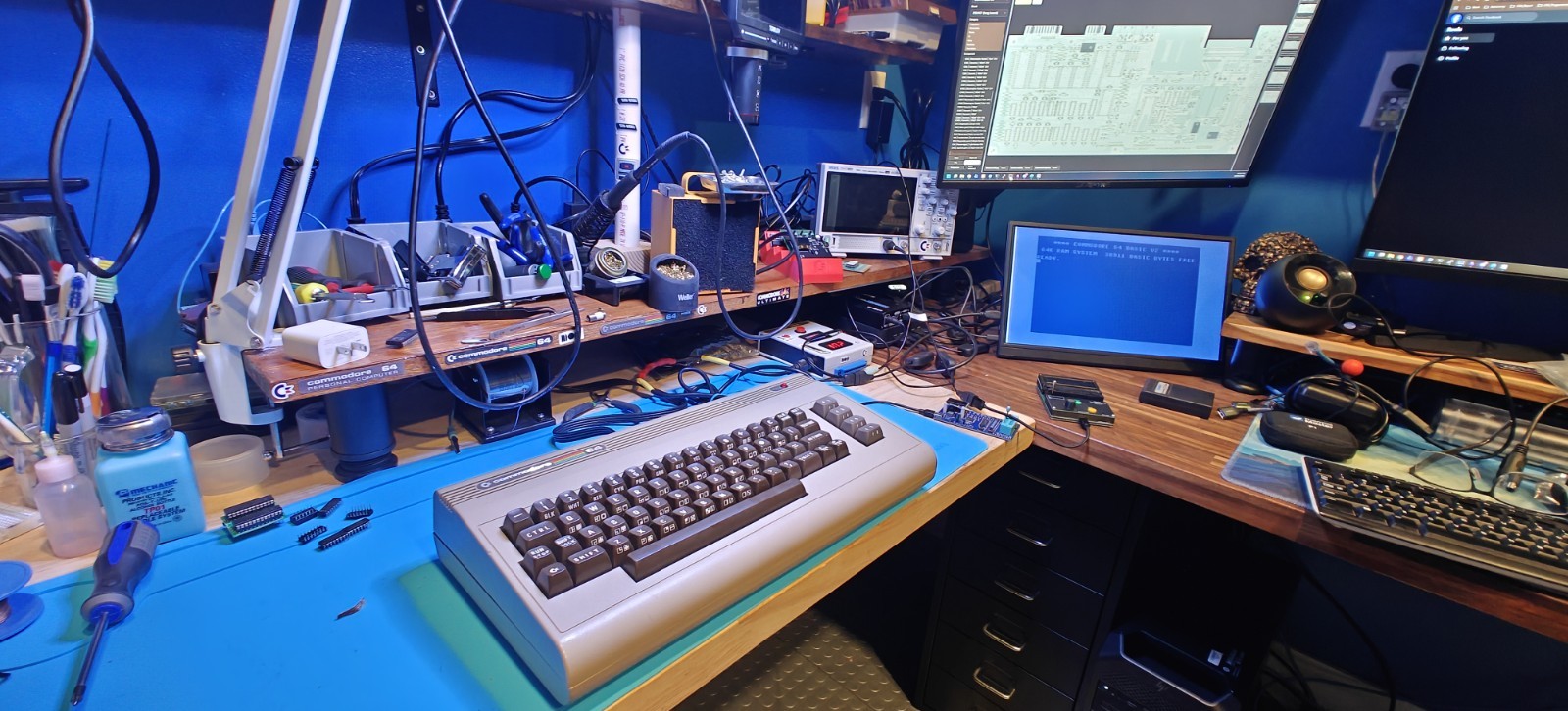 Commodore 64 C64 Breadbin Computer System TESTED READ