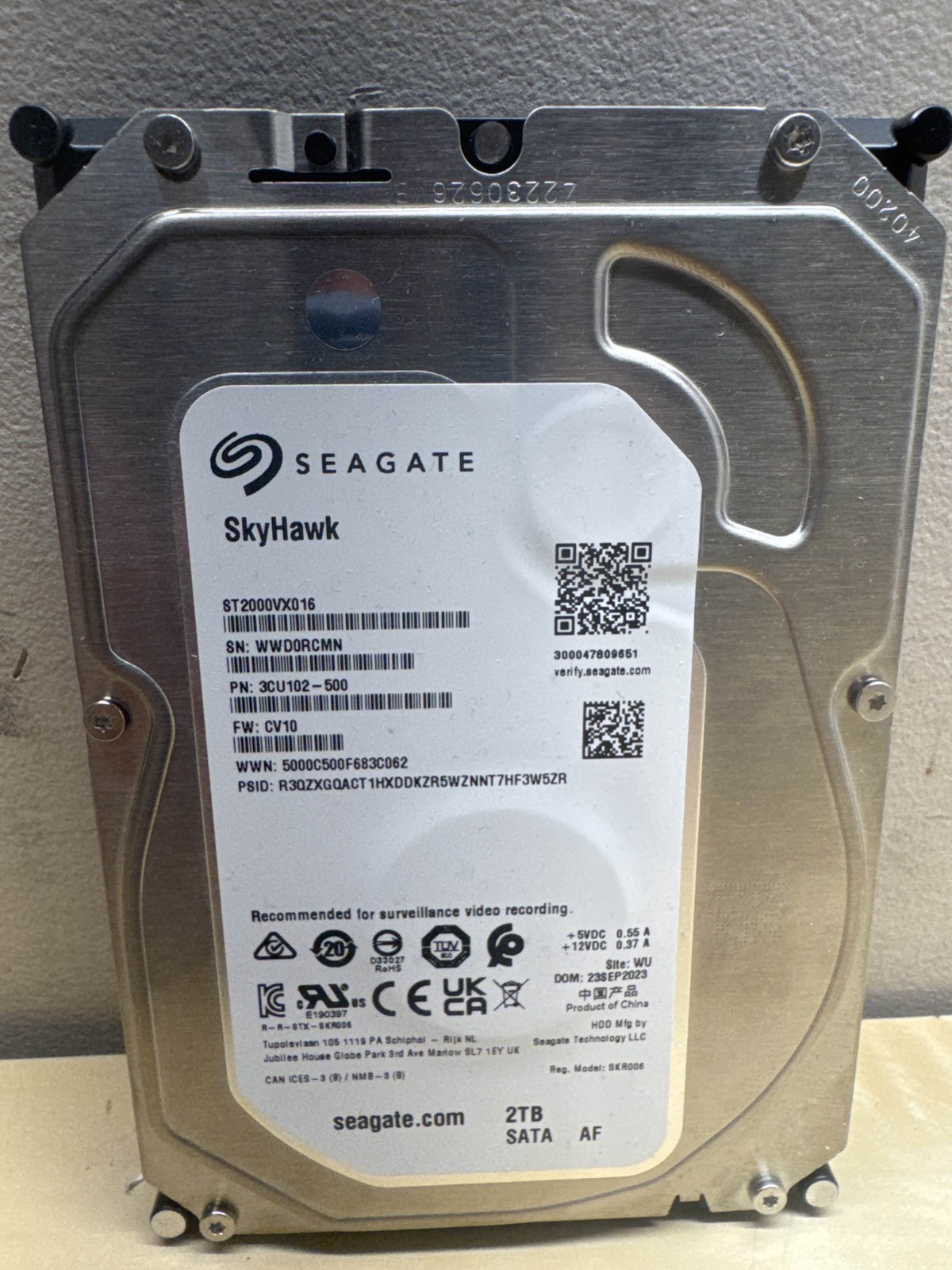 Seagate Skyhawk 2TB Model ST2000VX016