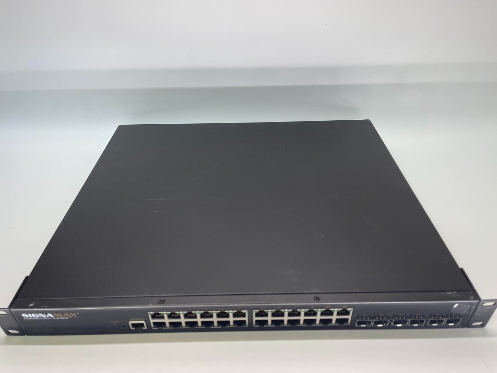 SignaMax 065-7861POE-FP 24 port 10/100/1000 PoE PoE+ 6 SFP Switch