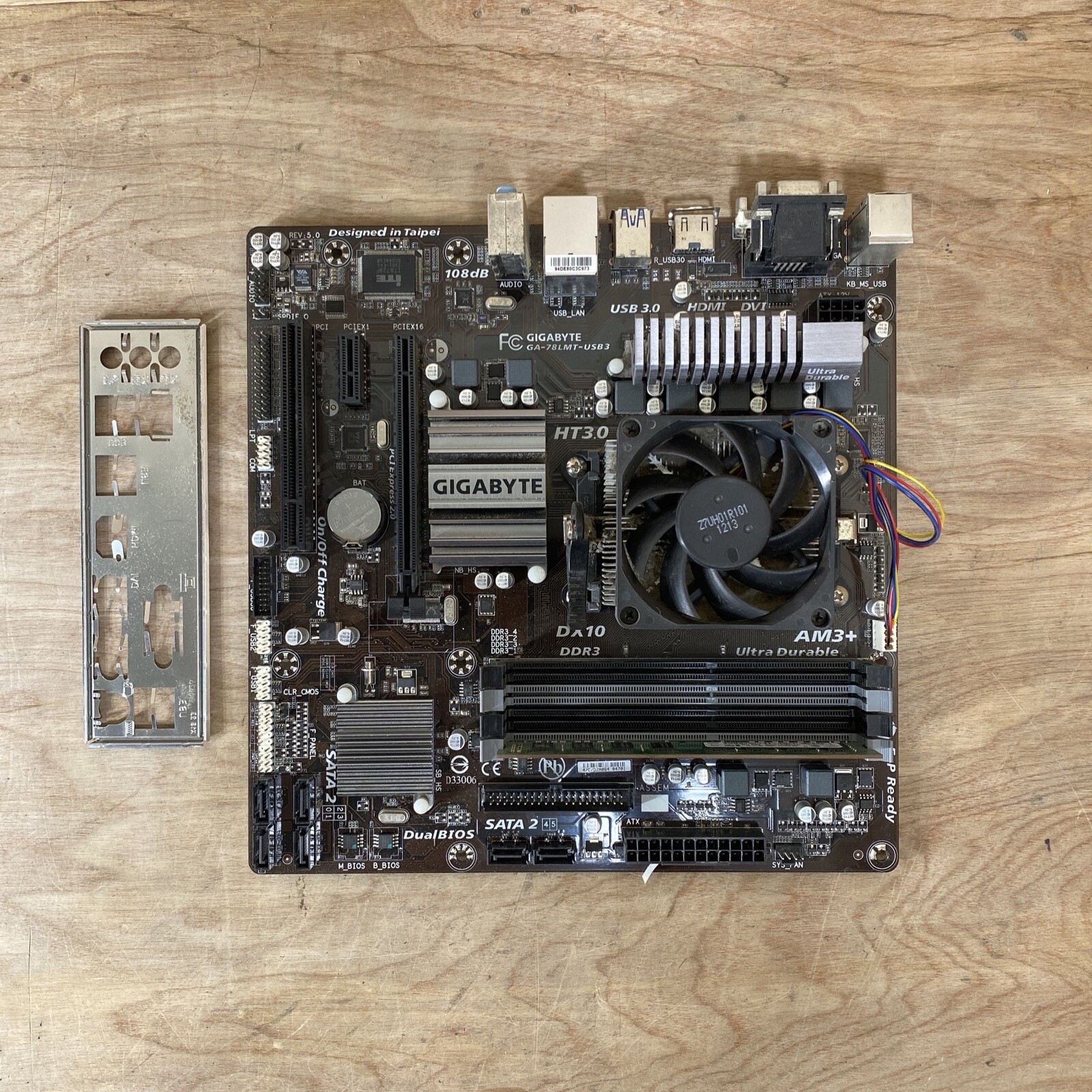GIGABYTE GA-78LMT-USB3 Motherboard Socket AM3+ With FX 4300 and 8GB DDR3 RAM