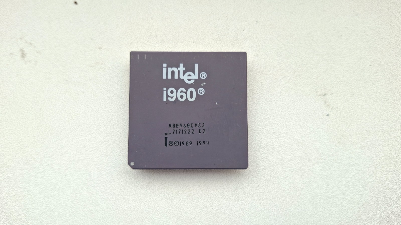 Intel A80960CA33 rev D2 Intel i960 vintage RISC CPU GOLD