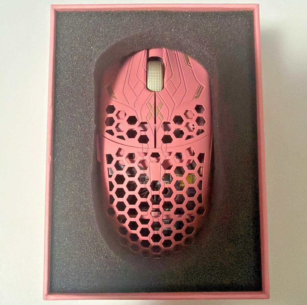 【Mint】Finalmouse ULX SAKURA Classic Size Wireless Gaming Mouse Japan Limited