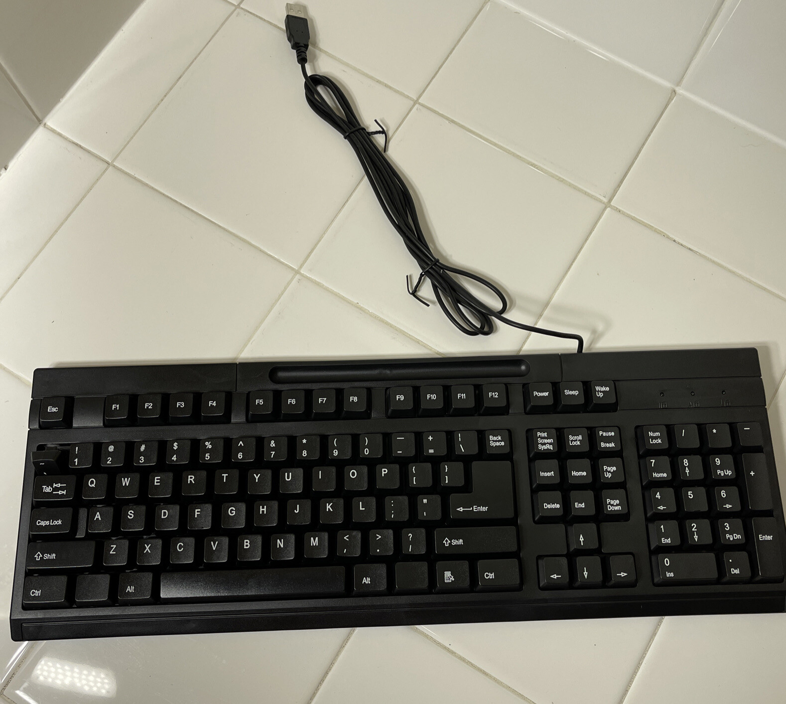imicro KEYBOARD Basic KB 107key black Model #KB-U819EB￼