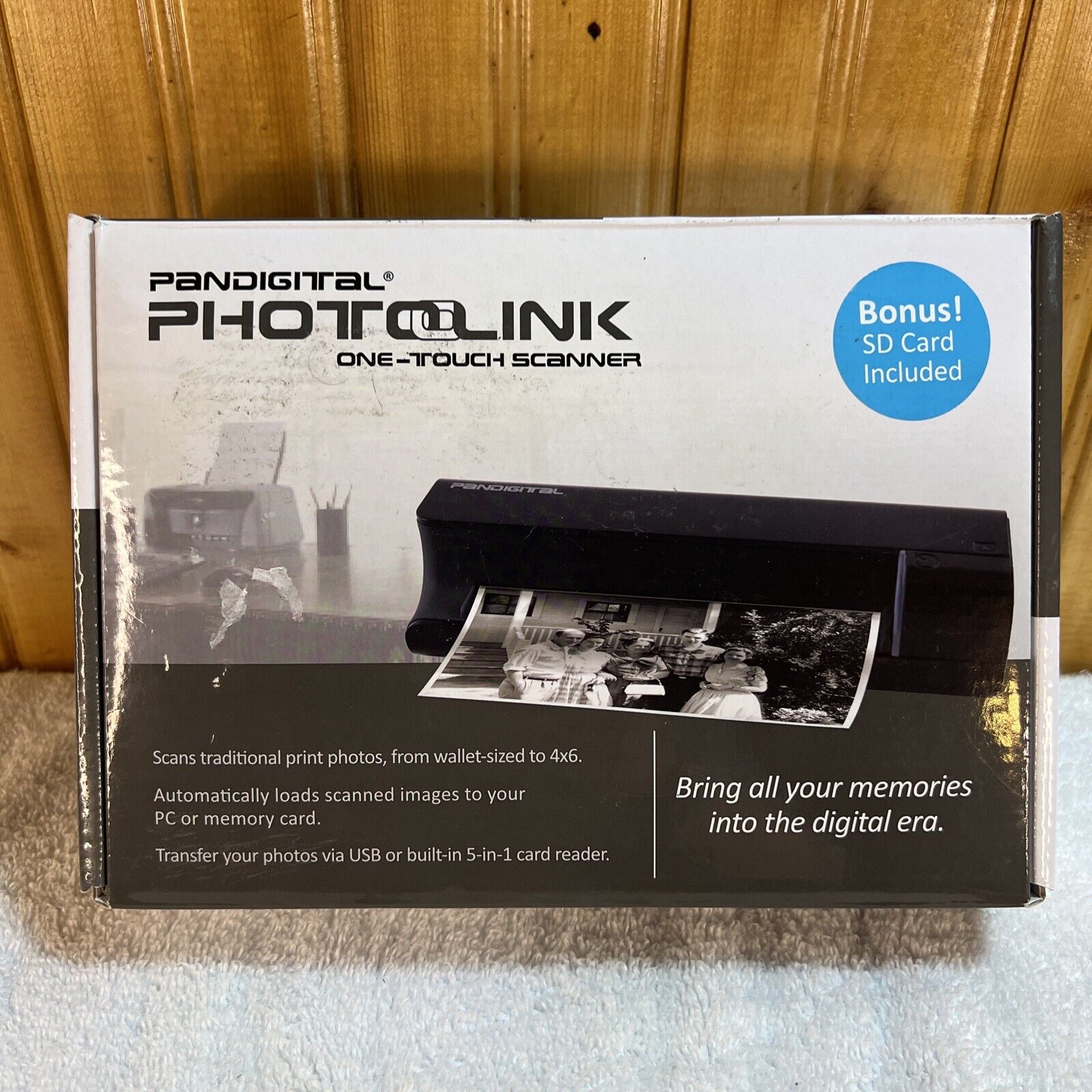 Pandigital Photolink One Touch Photo Scanner with Bonus SD Card  Model PANSCN01