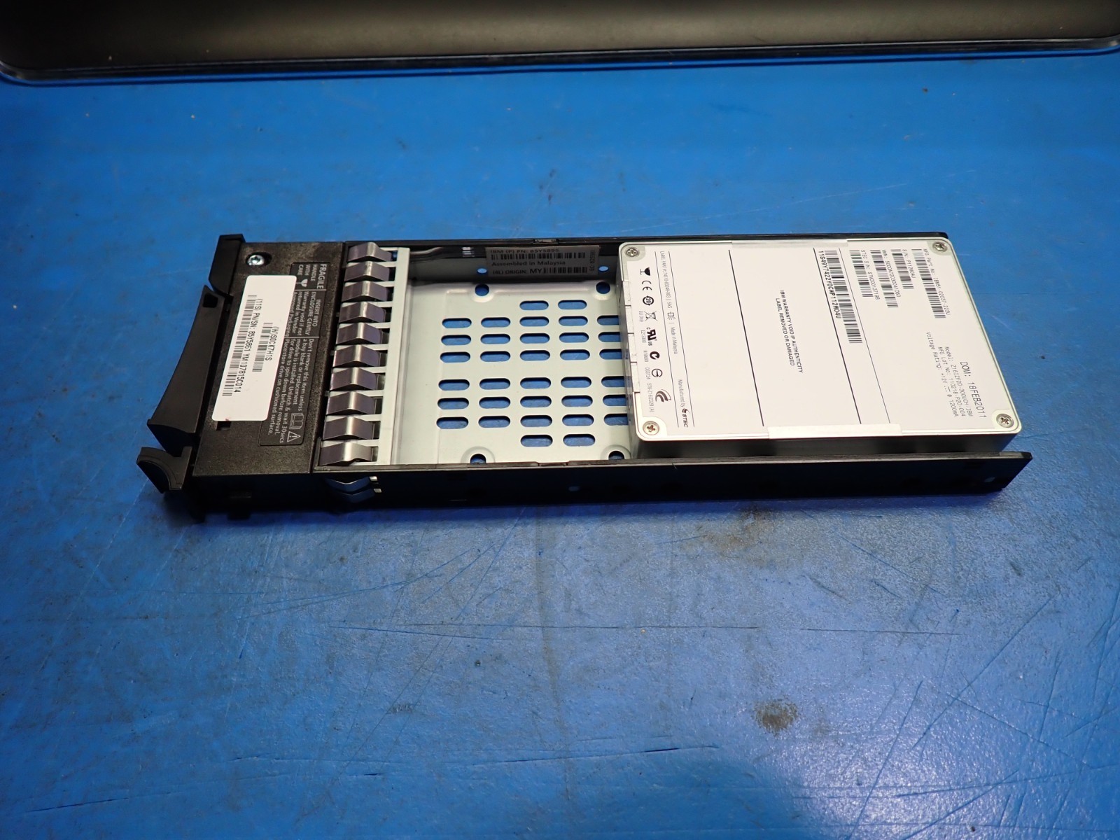 IBM 85Y5861 300Gb SSD for V7000 SSD Internal Solid-State Drive