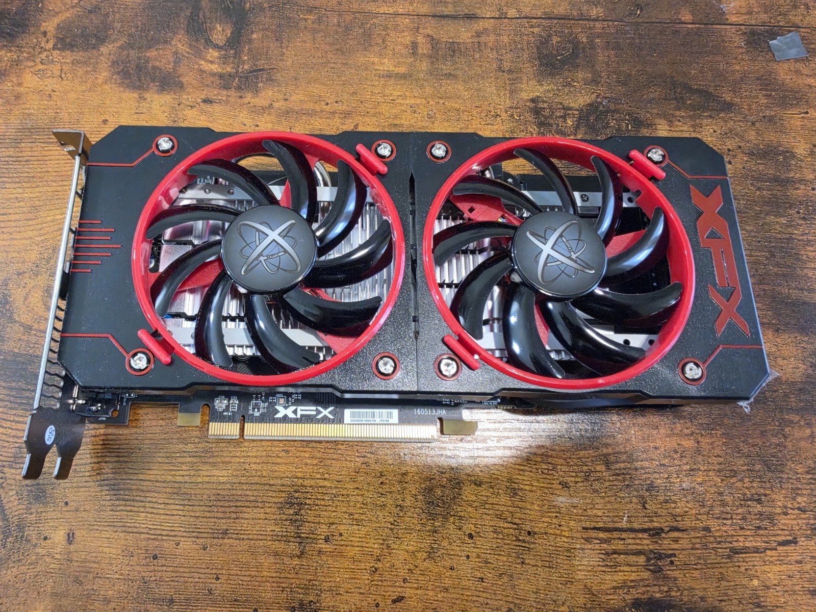 XFX Radeon RX 460P4D V1.5 Graphics Card  RADEON RX 460 4GB D5 DP HDMI DVI