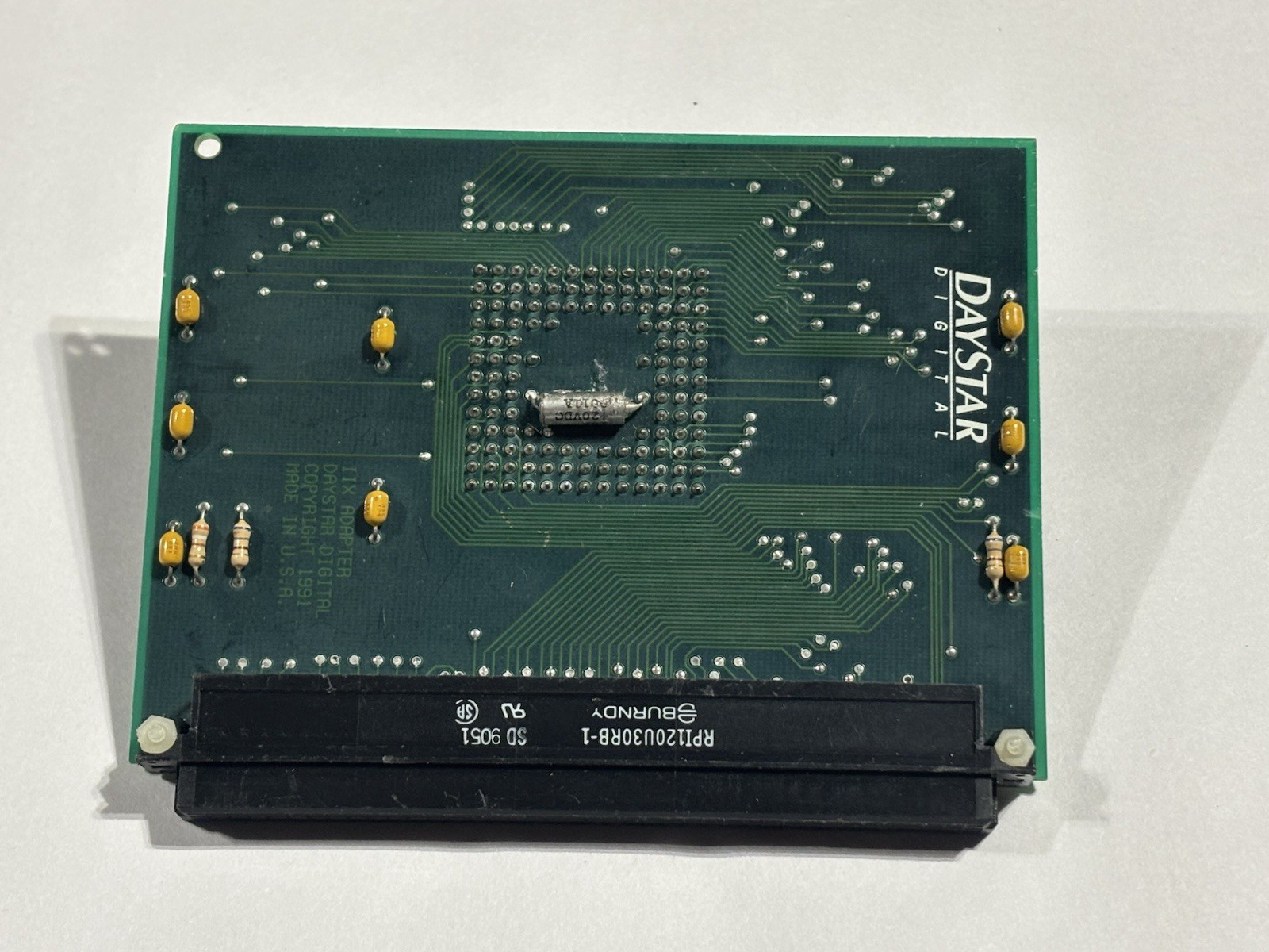 Daystar Adapter for Apple Macintosh IIx.  Fits Daystar PowerCache.