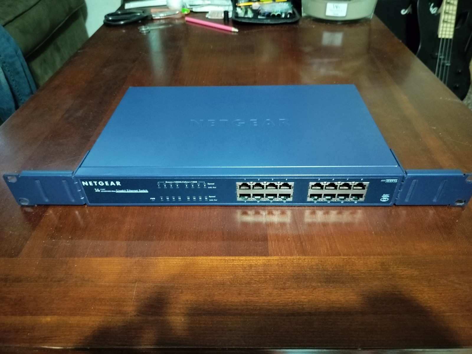 NetGear  ProSafe (JGS516) 16-Ports Rack-Mountable Switch READ DESCRIPTION