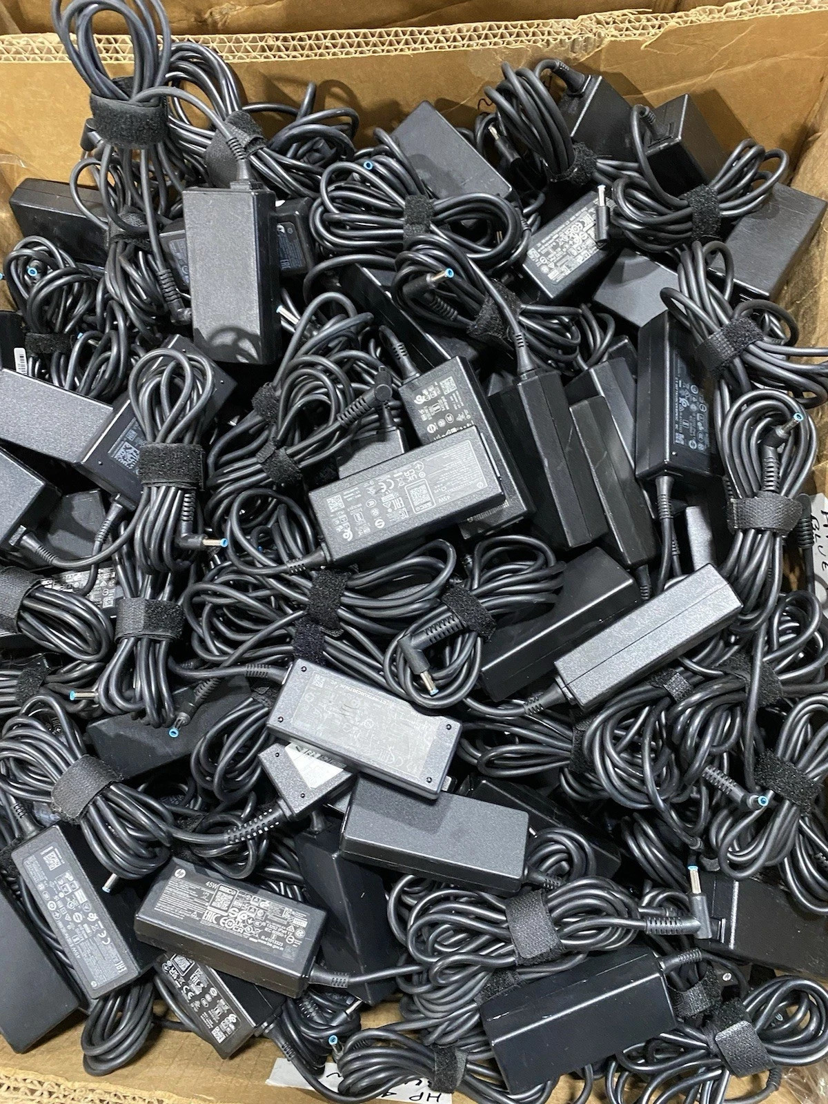 Lot of 50X HP 45W 19.5V HSTNN-DA40 AC Power Adapter  blue tip With Power Cables