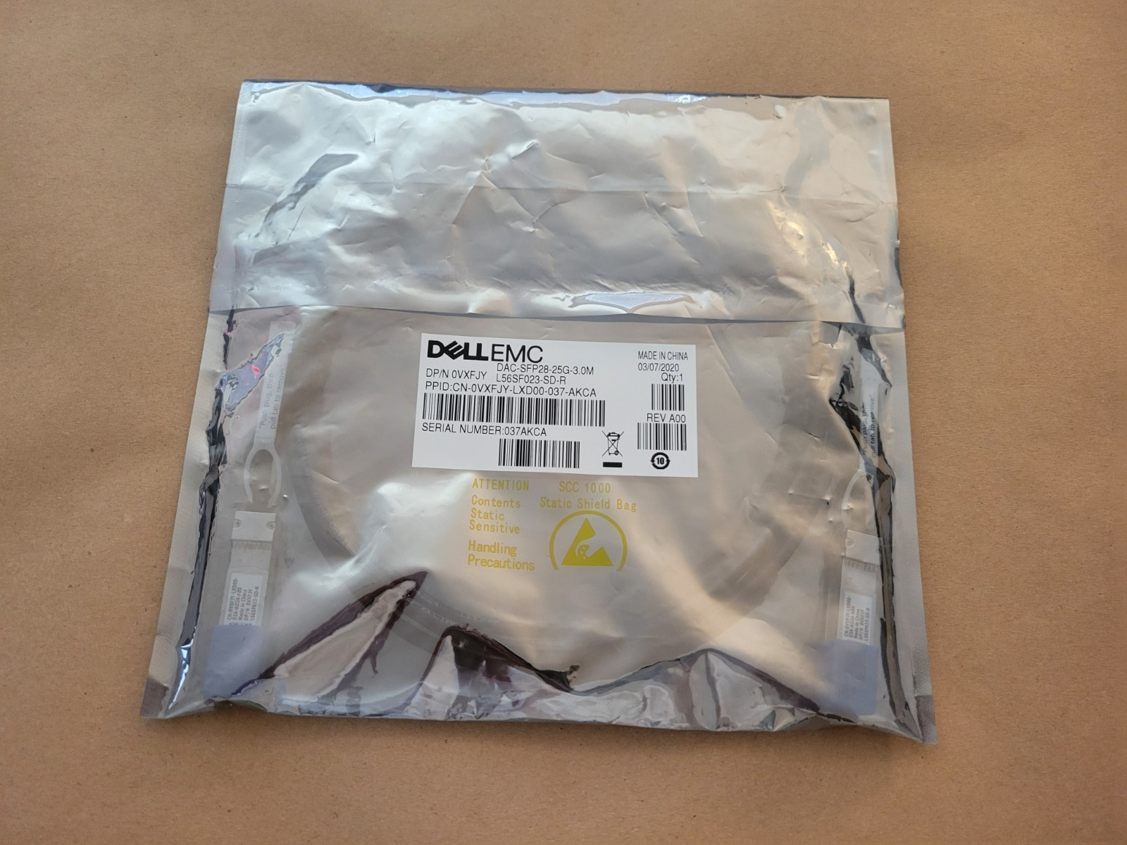 Dell EMC VXFJY DAC-SFP28-25G-3.0M SFP28 25GbE Passive Twinax DAC Cable