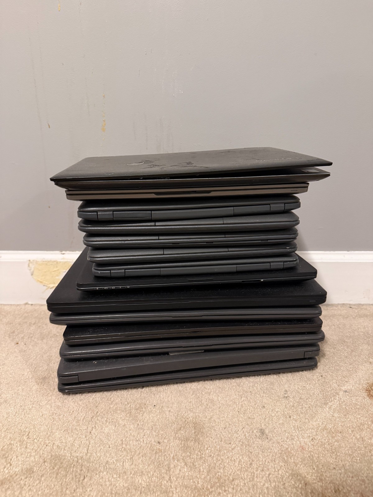 Lot of 14 Laptops