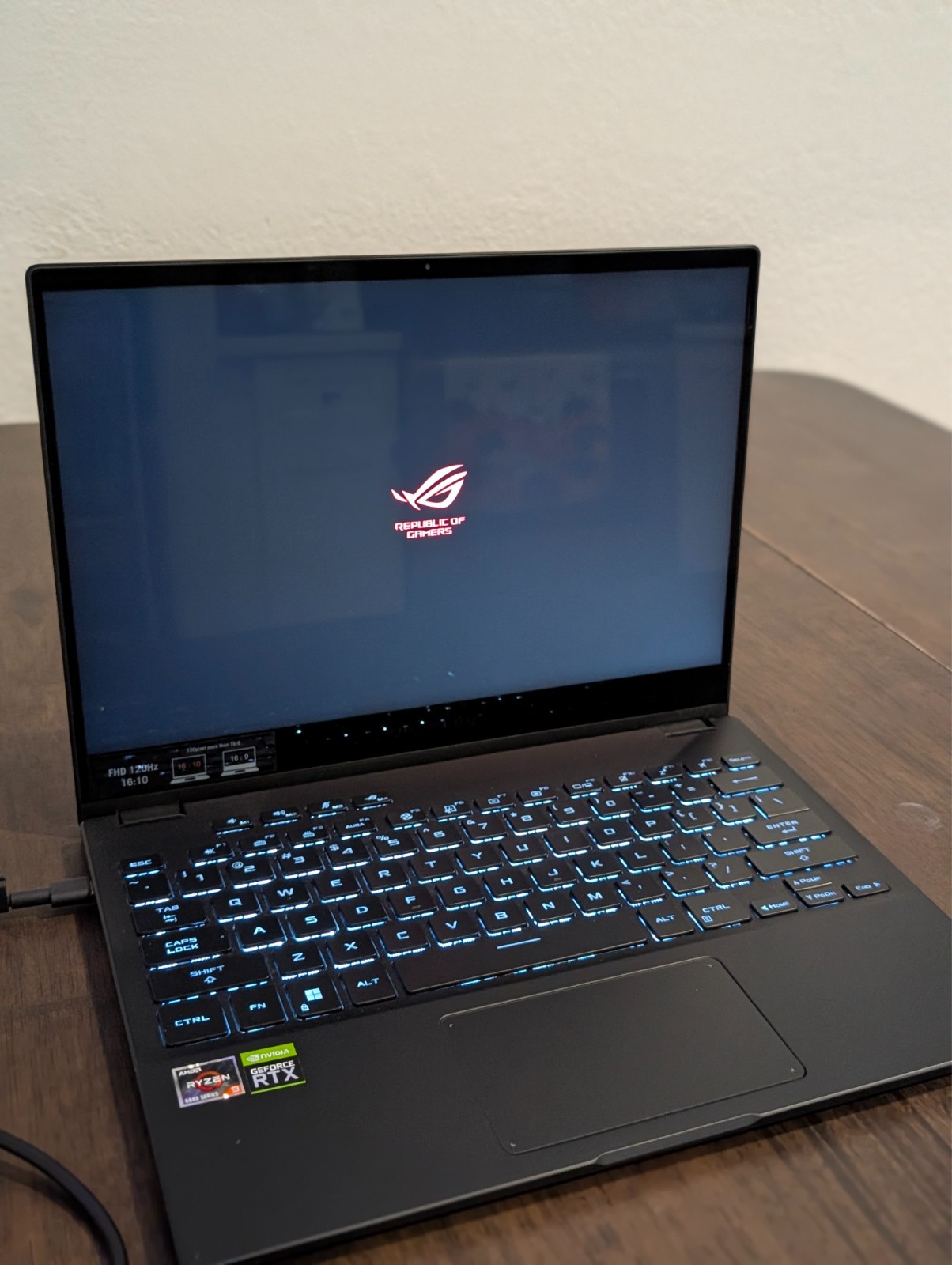 ASUS ROG Flow X13 2-in-1 Laptop Ryzen 9 6900HS Nvidia 3050 Ti GV301RE-X13.R93050