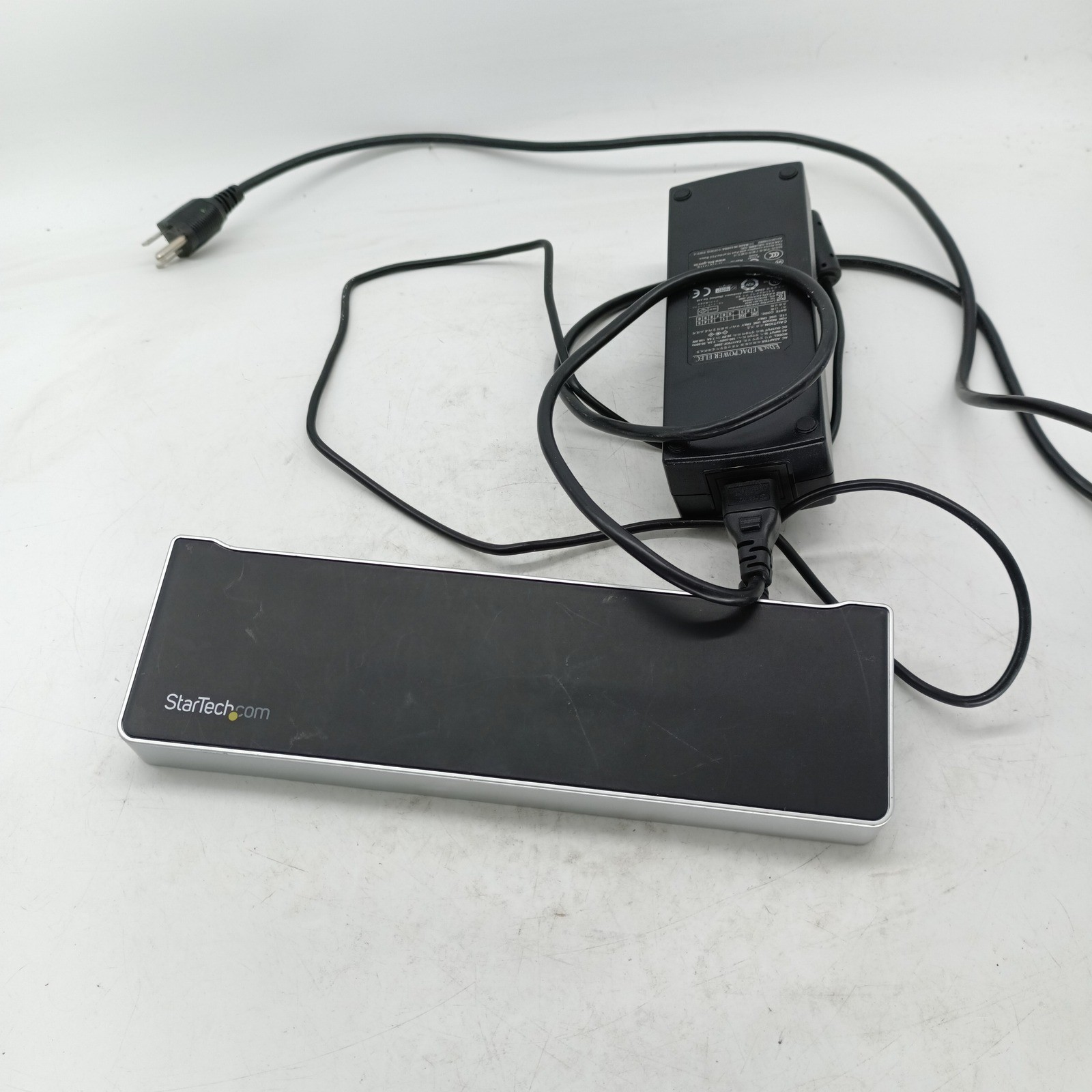 StarTech DK30CH2DEP USB-C Docking Station Triple 4K HDMI DisplayPort Ethernet a8