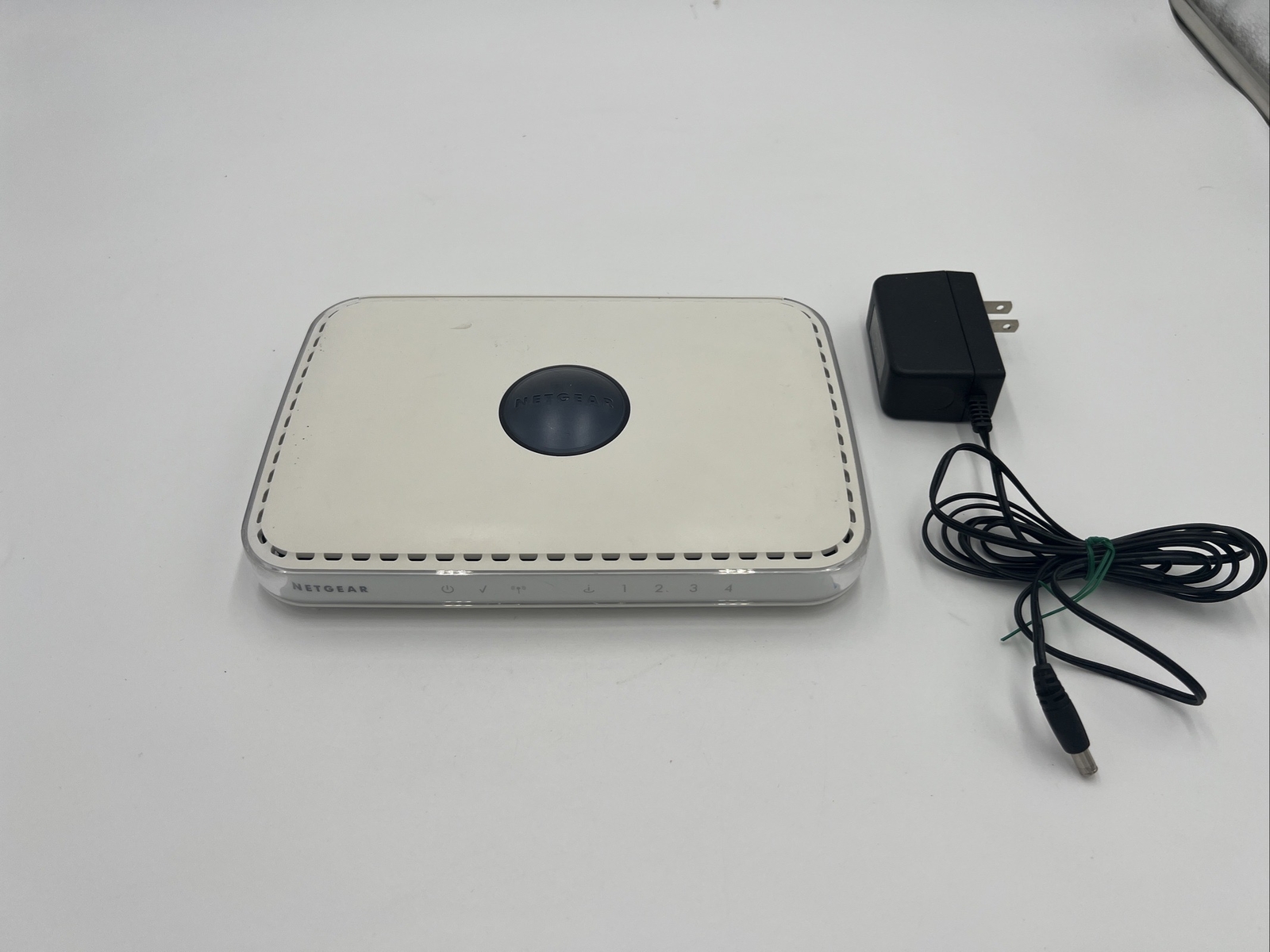 NetGear RangeMax WPN824 v2 Wireless Router With Power Cord