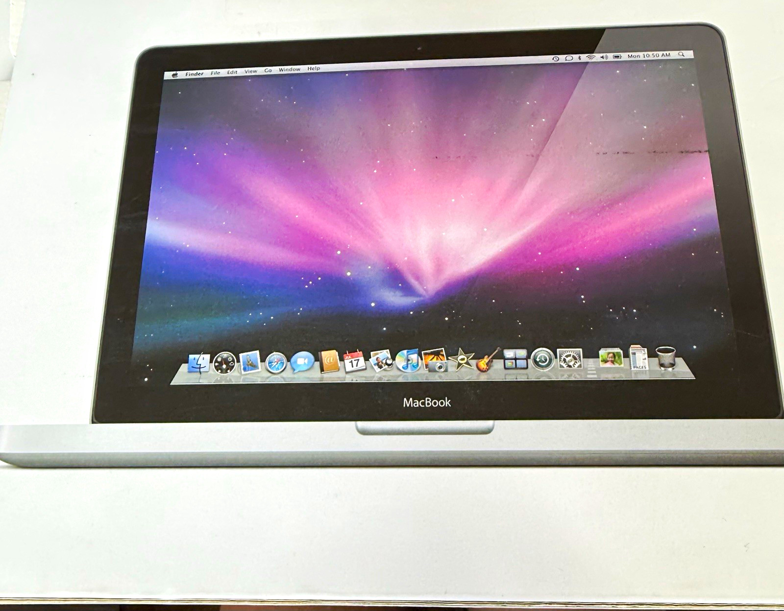 Apple MacBook A1278 13.3" 2.0GHz Core 2 Duo 2GB 160GB HDD Silver