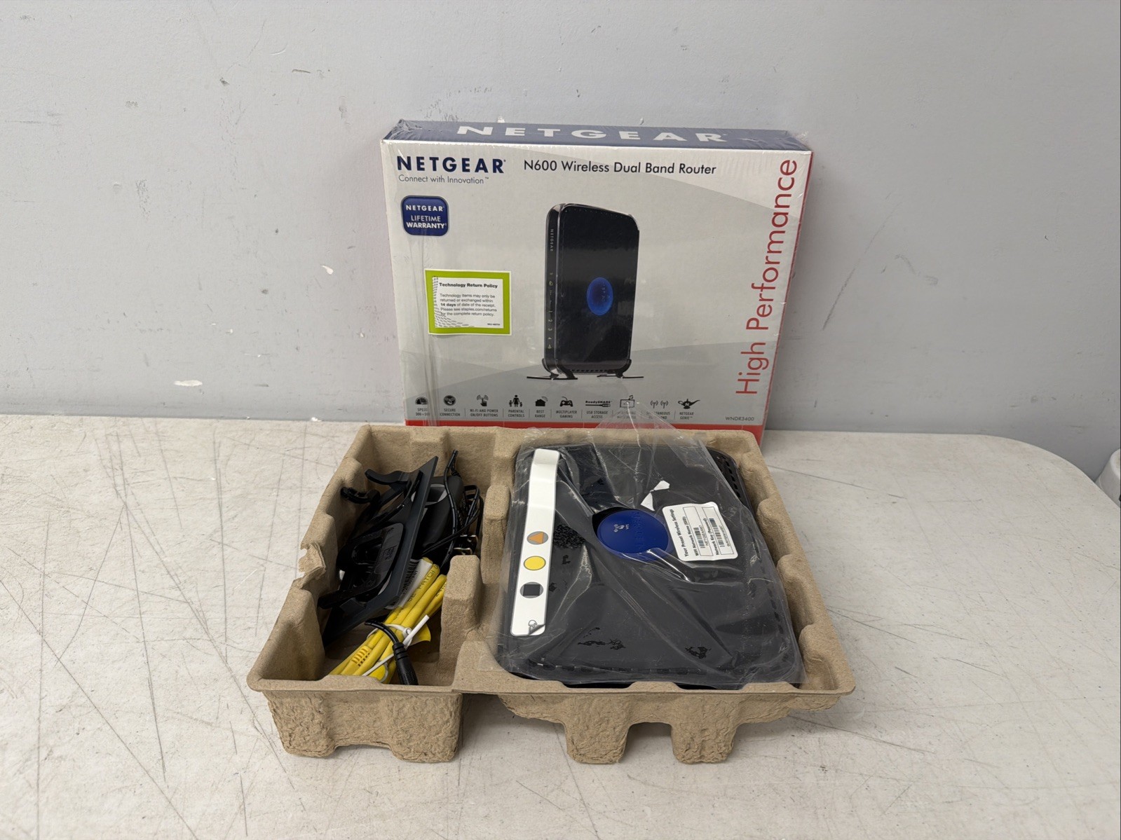 NETGEAR N600 Dual Band Wi-Fi Router (WNDR3400)
