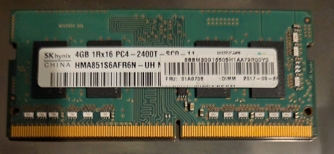 SK Hynix HMA851S6AFR6N-UH PC4-2400T
