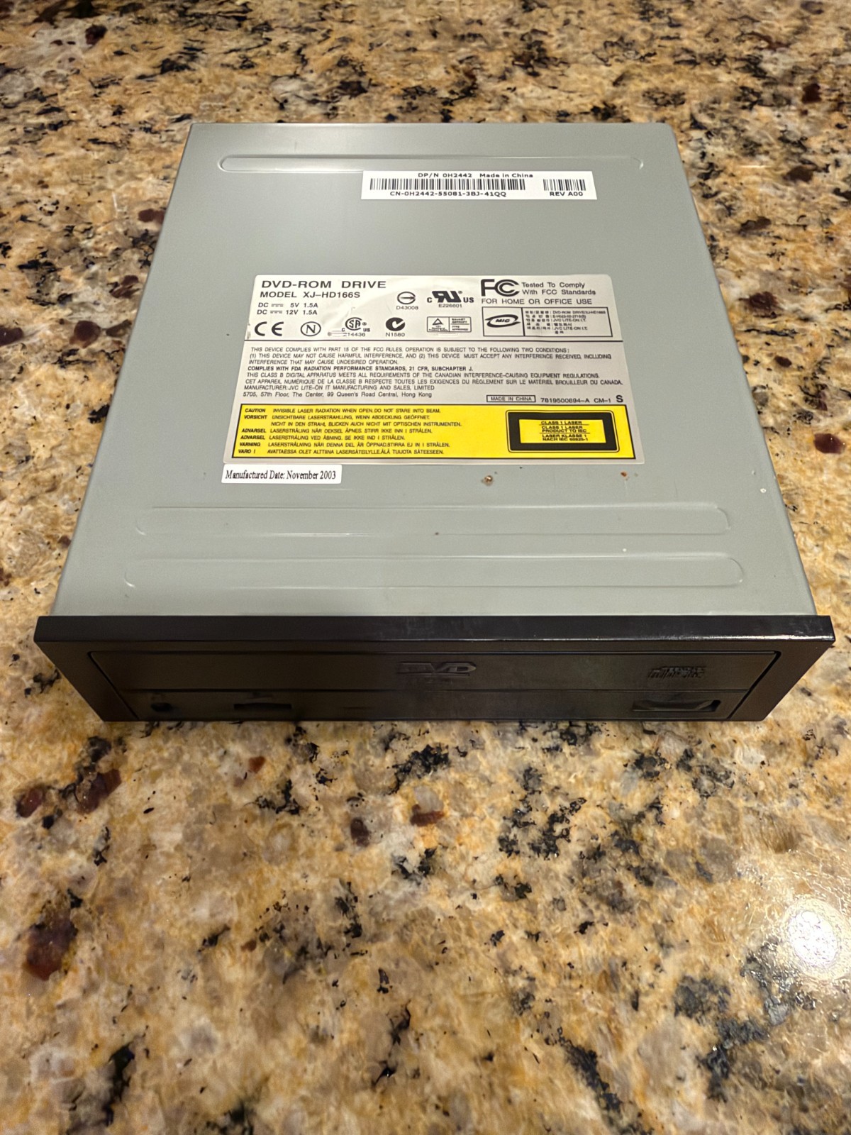 XJ-HD166S DVD-ROM Internal IDE PATA Drive Black Bezel Dell 0H2442 Untested