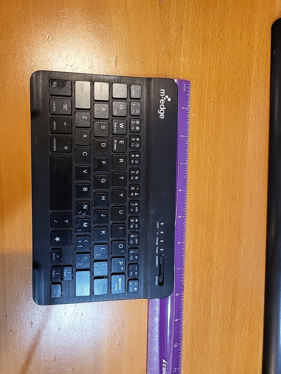 M-Edge Universal SM Keyboard Mini Keyboard iPhone Smart Phone Pc Keyboard￼