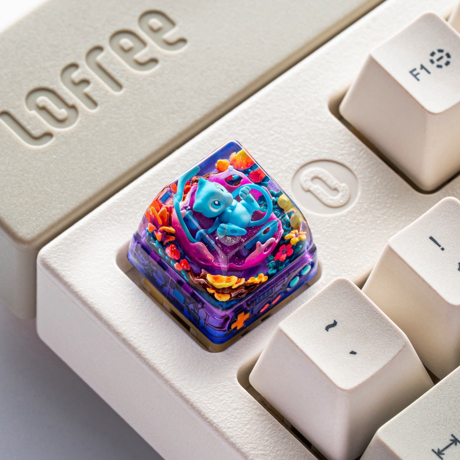 S-CRAFT SHINY MEW ARTISAN POKEMON KEYCAP