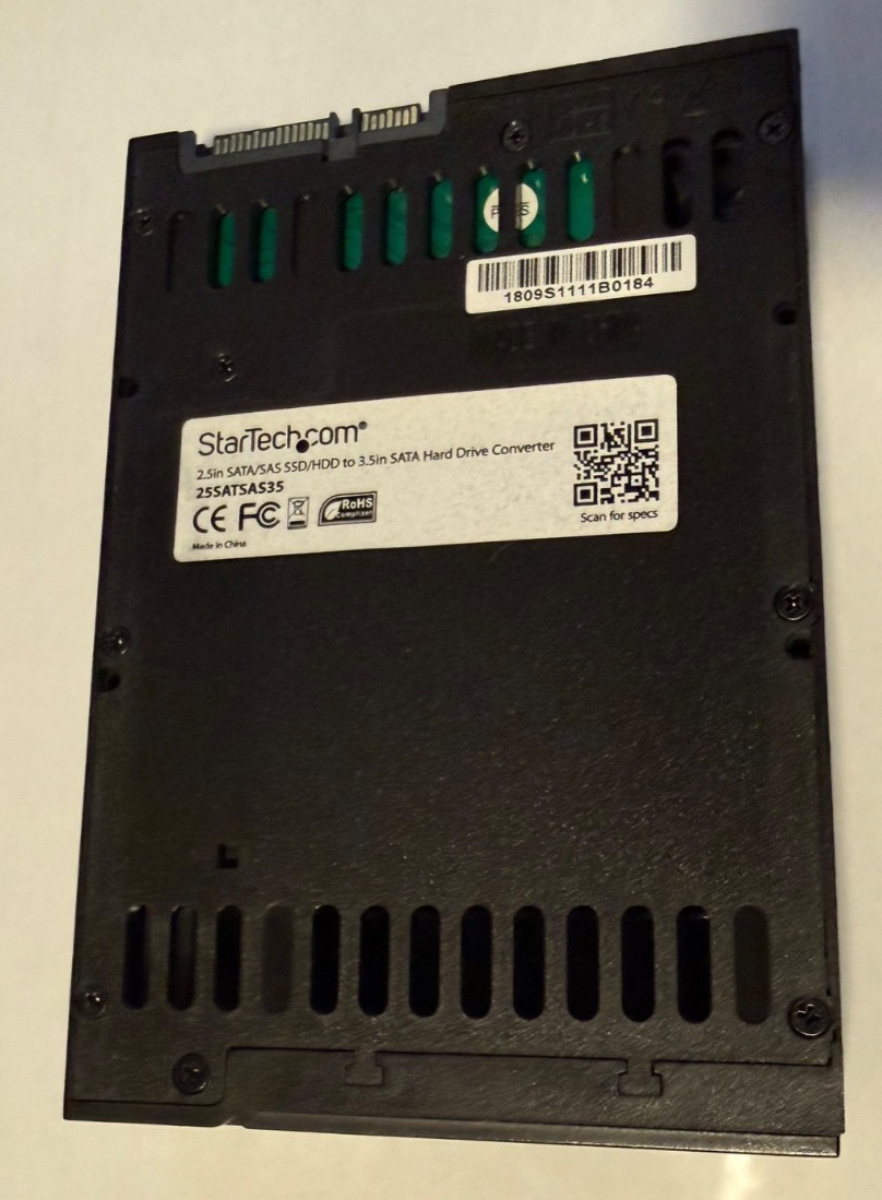 StarTech 25SAT/SAS35 2.5" SATA SAS SSD HDD to 3.5" SATA Drive Bay Adapter