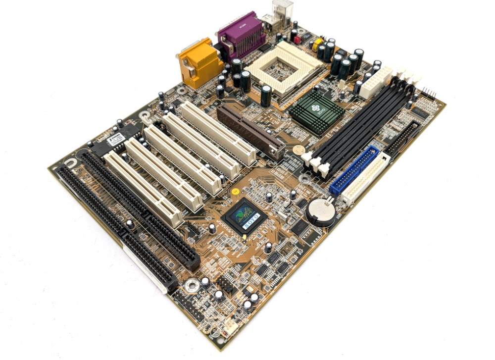 Untested Soyo SY-7VBA133 Motherboard Socket Socket 370 Rare Motherboard Vintage