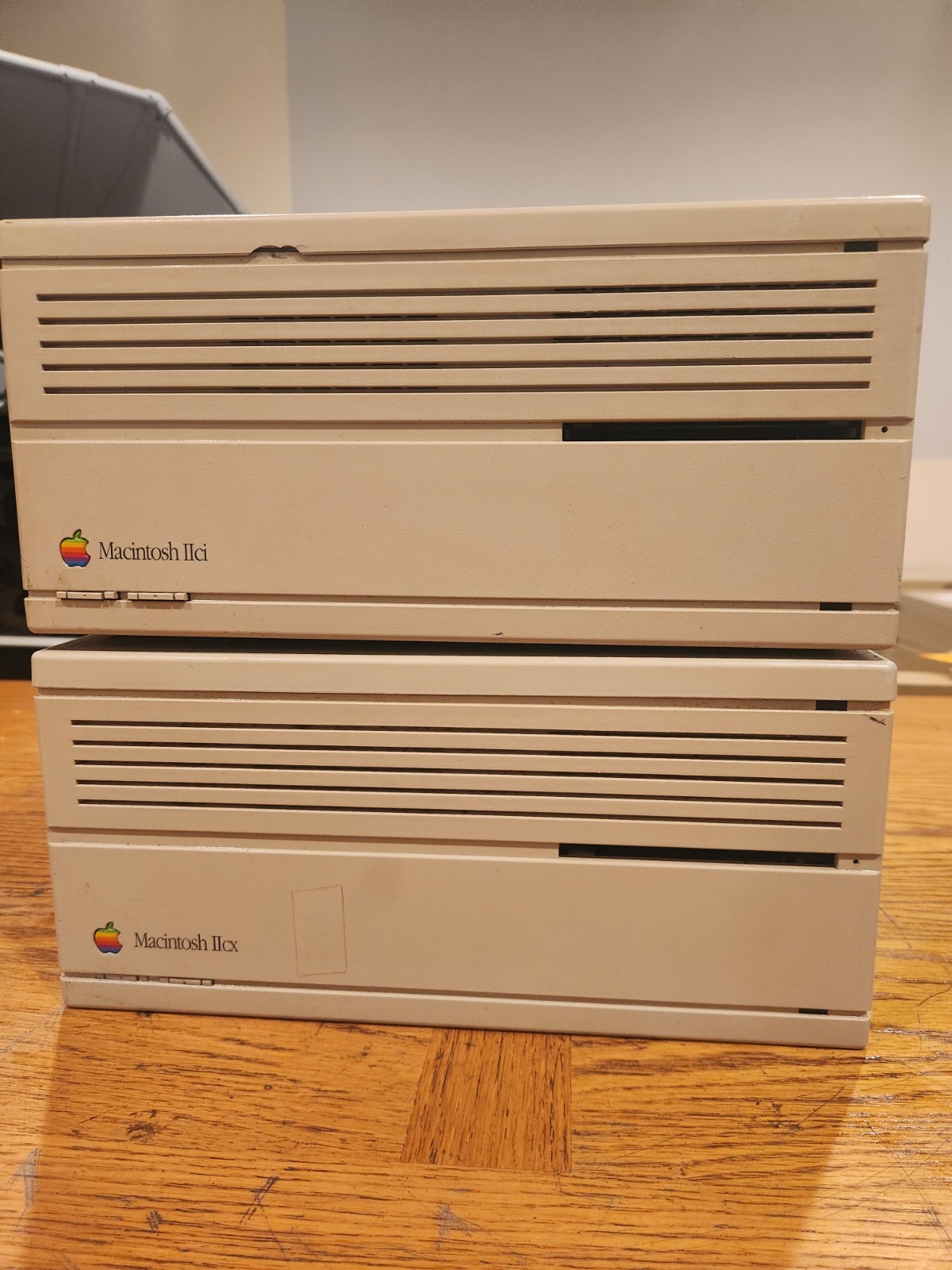2X Vintage Apple Macintosh Desktop Computers - IIcx/IIci - Parts Repair Untested