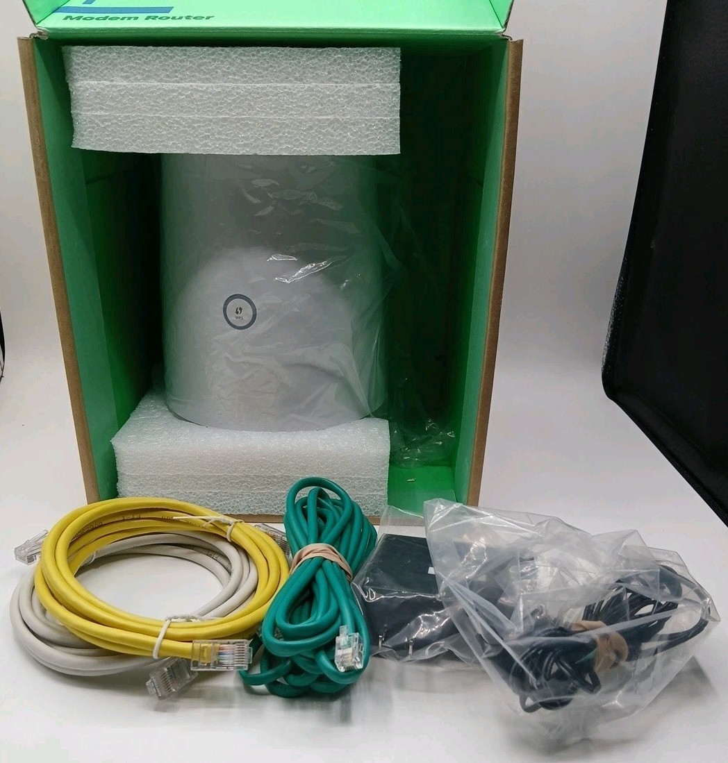 Pre-Owned CenturyLink  Modem Router - Model C4000LG - Power Adapter & Cords