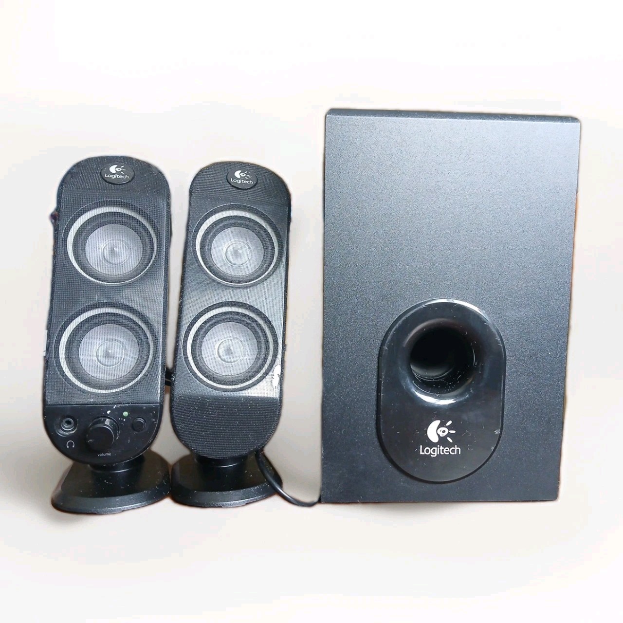Logitech X-230 Subwoofer & 2 Logitech Speakers & Cords Works Perfectly