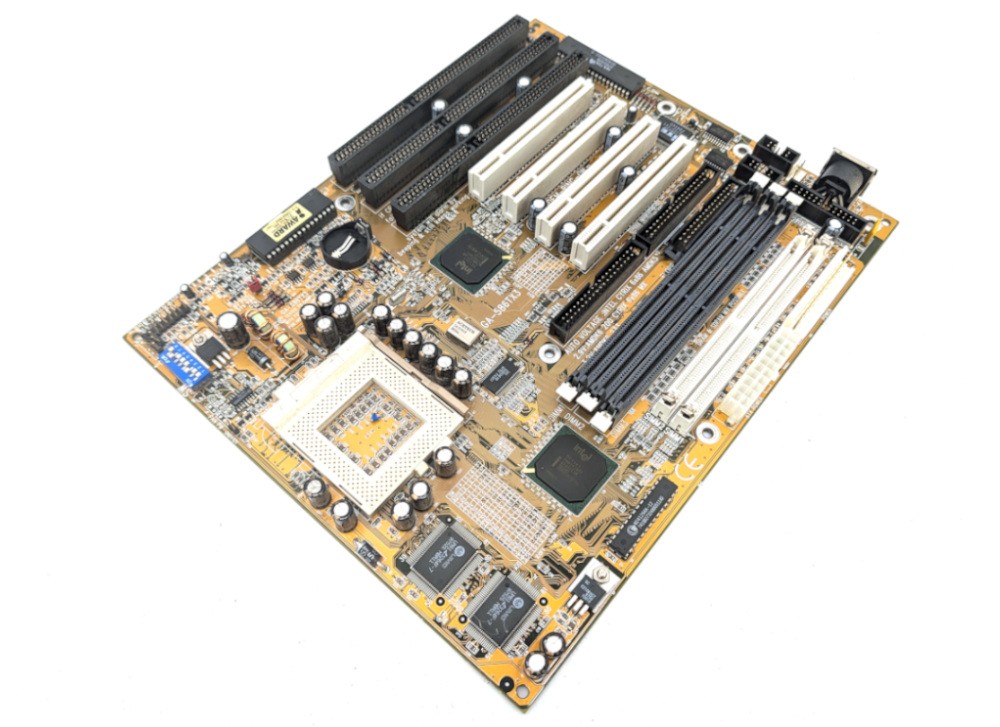 Untested Gigabyte GA-586TX3 REV 1.09 Motherboard Socket Socket 7 Motherboard