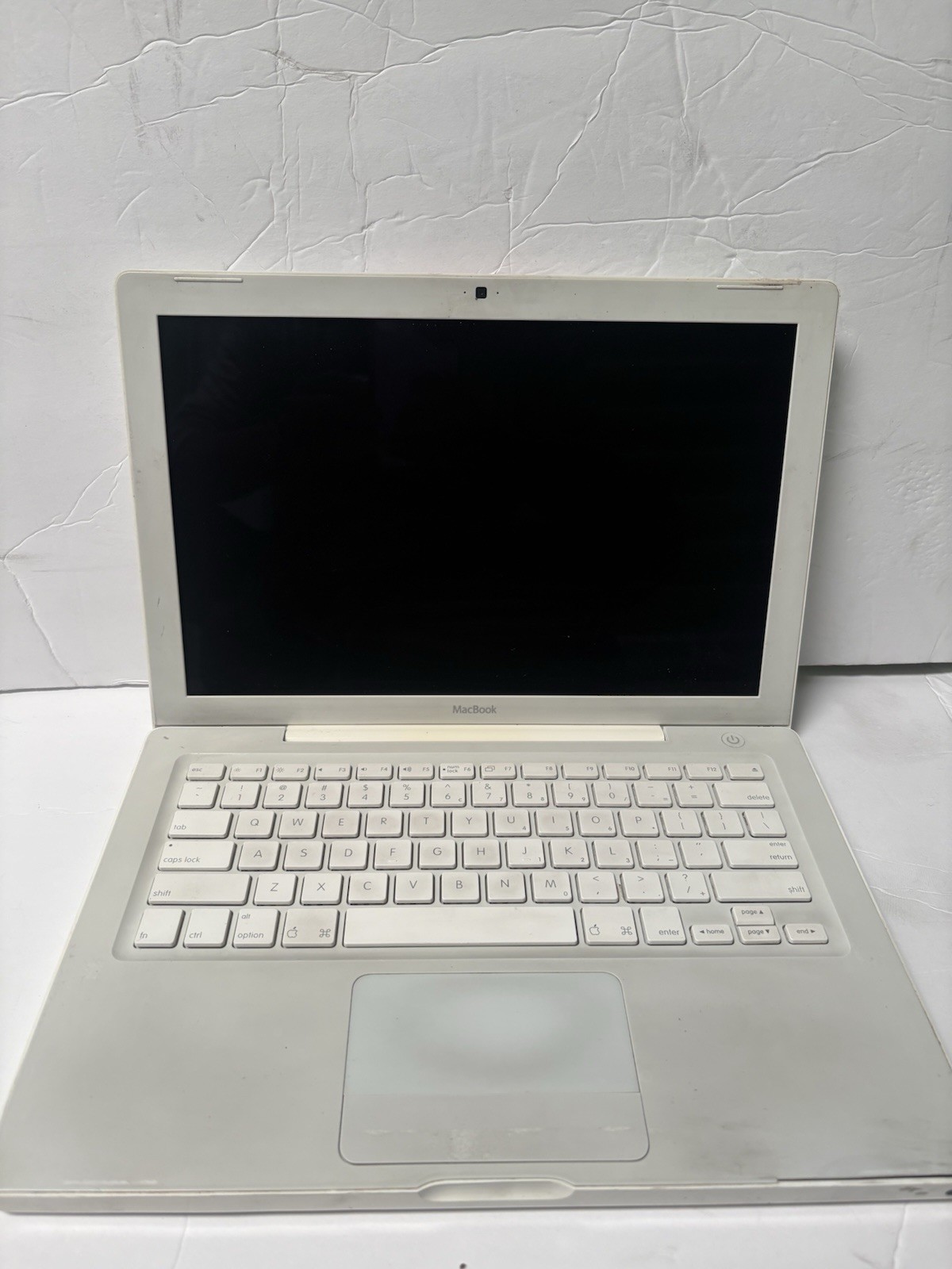 Apple MacBook A1181 2007 Laptop For Parts Only White Vintage Notebook No Battery