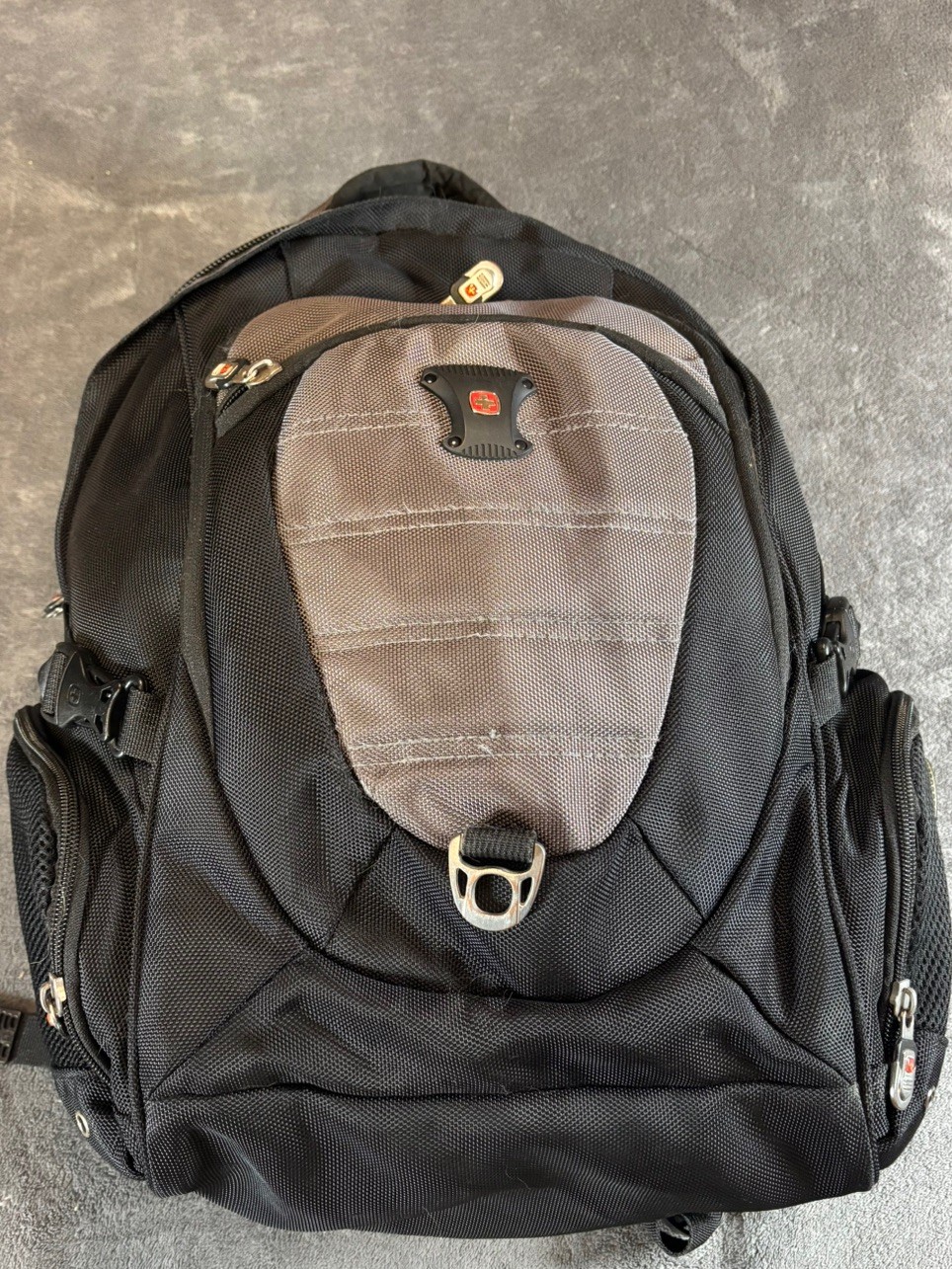 Swiss Gear Airflow Laptop Backpack Black And Red Stripes
