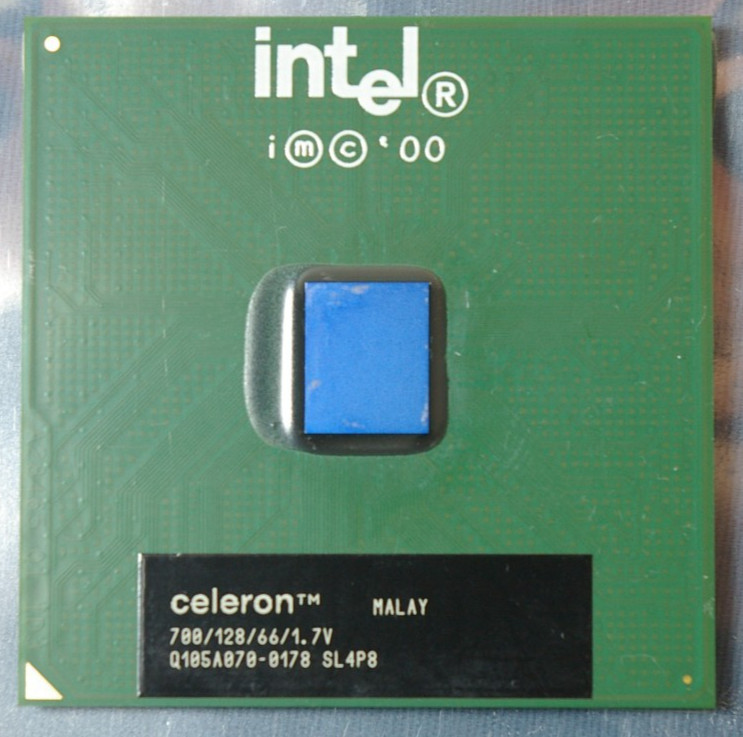 Intel Celeron SL4P8 700/128/66/1.7V Socket 370 Processor - Works? Scrap?