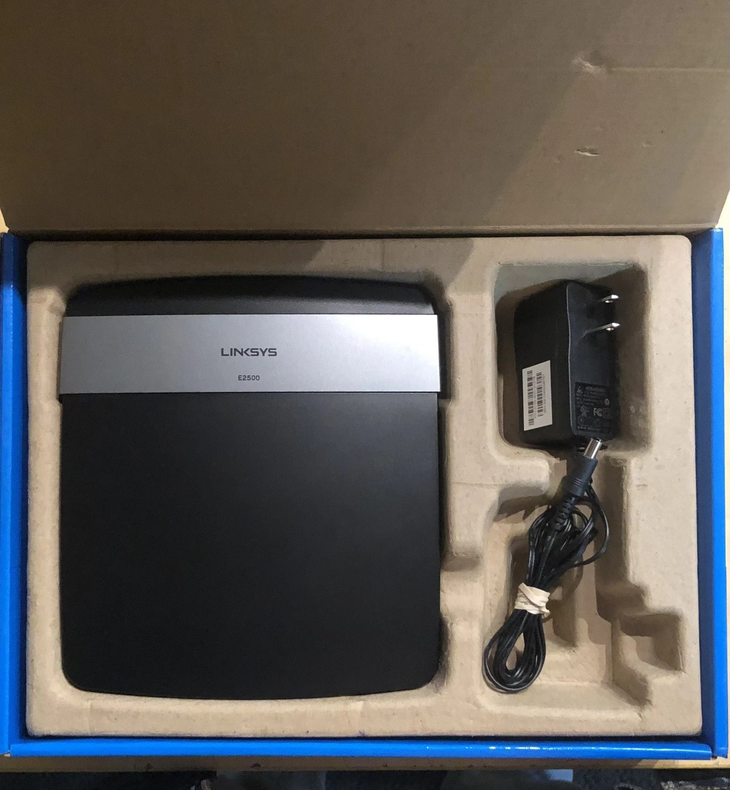LINKSYS N600 DUAL BAND E2500 WI-FI ROUTER WORKING PERFECT MINT CONDTIION