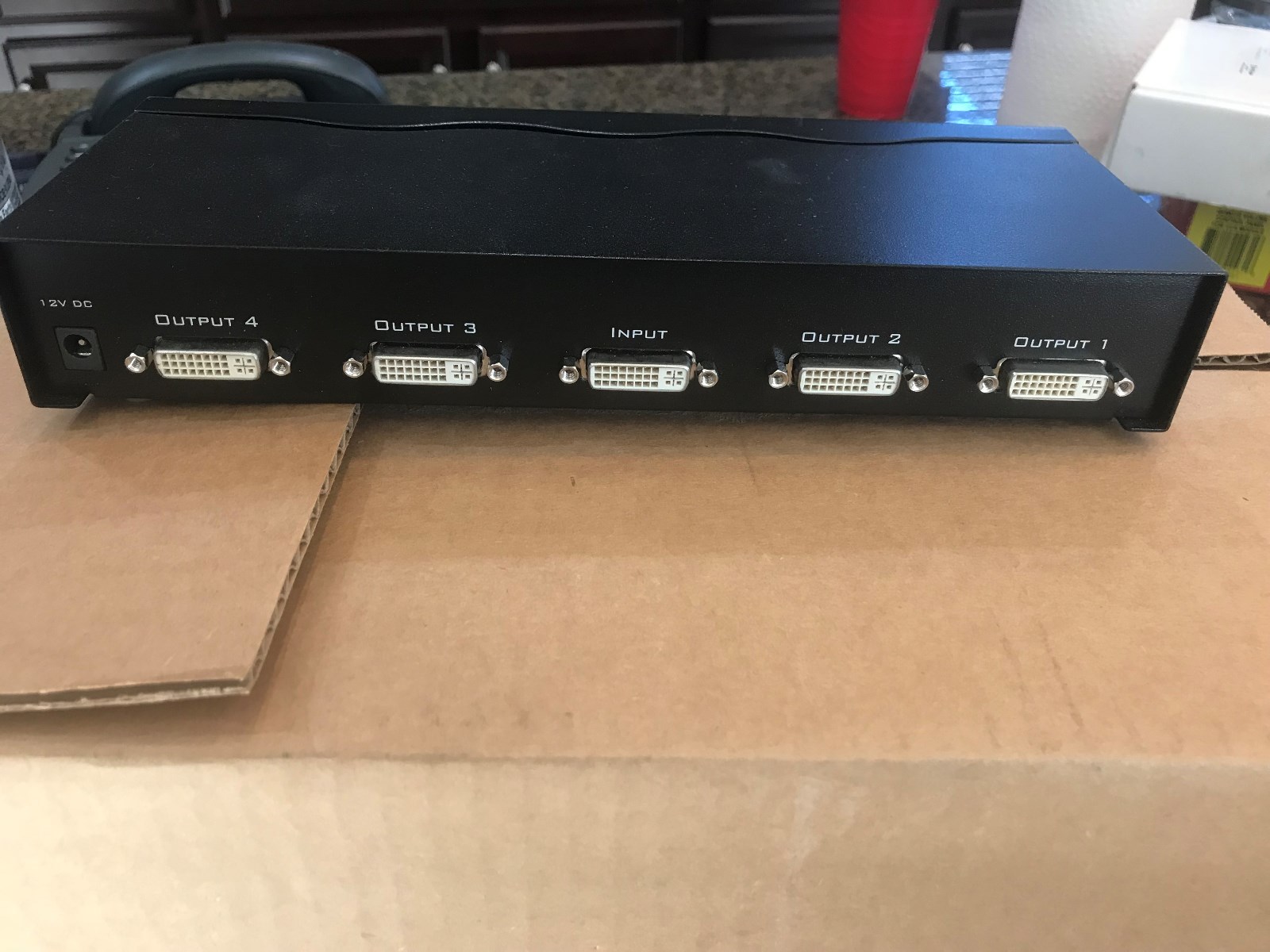 Hall Research SP-DVI-4A 4 Port DVI Splitter-Extender