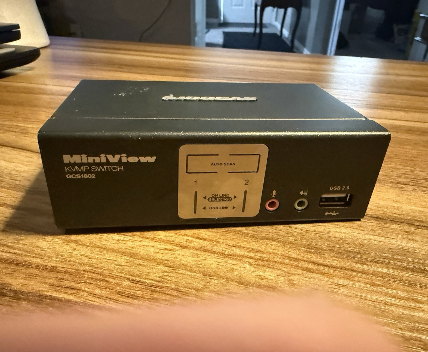 IOGEAR MiniView GCS1802 2-Port USB VGA KVM Switch Box w/ Auto Scan