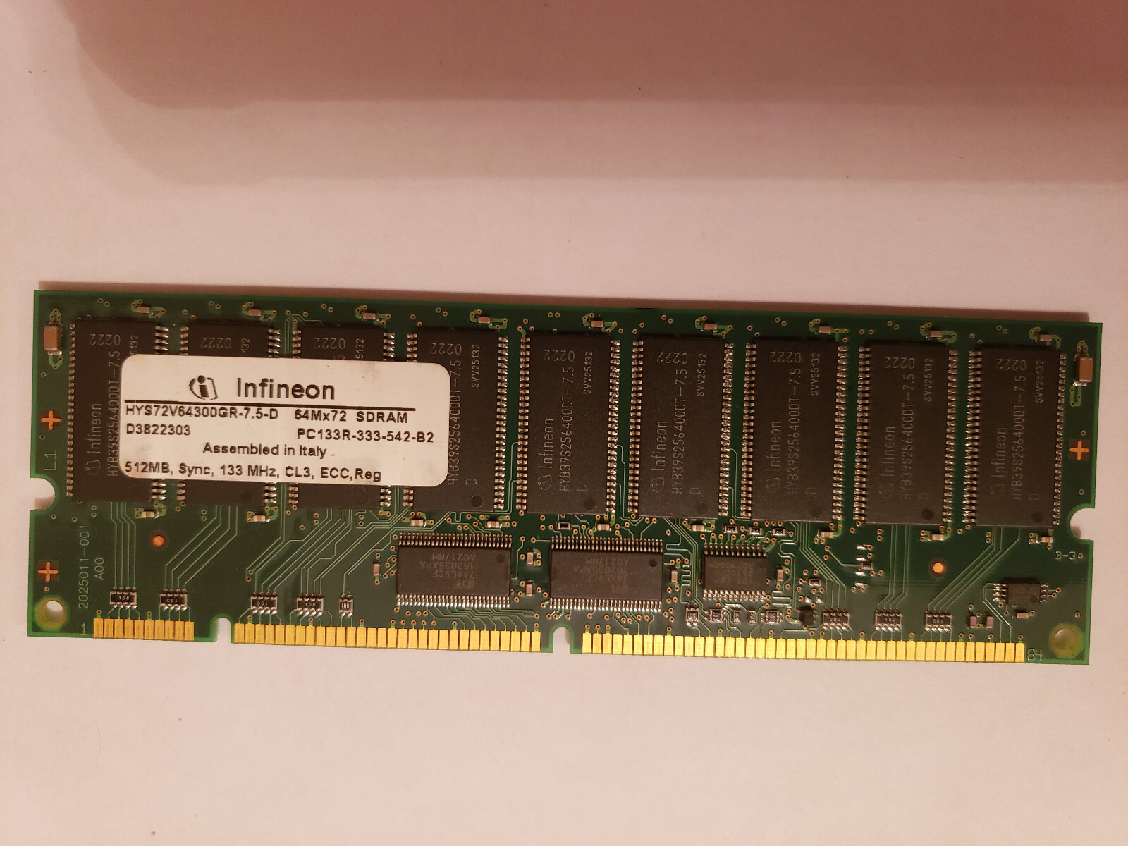 Used INFINEON 512MB HYS72V64300GR-7.5-D 64Mx72 SDRAM D3822303 PC133R-333-542-B2