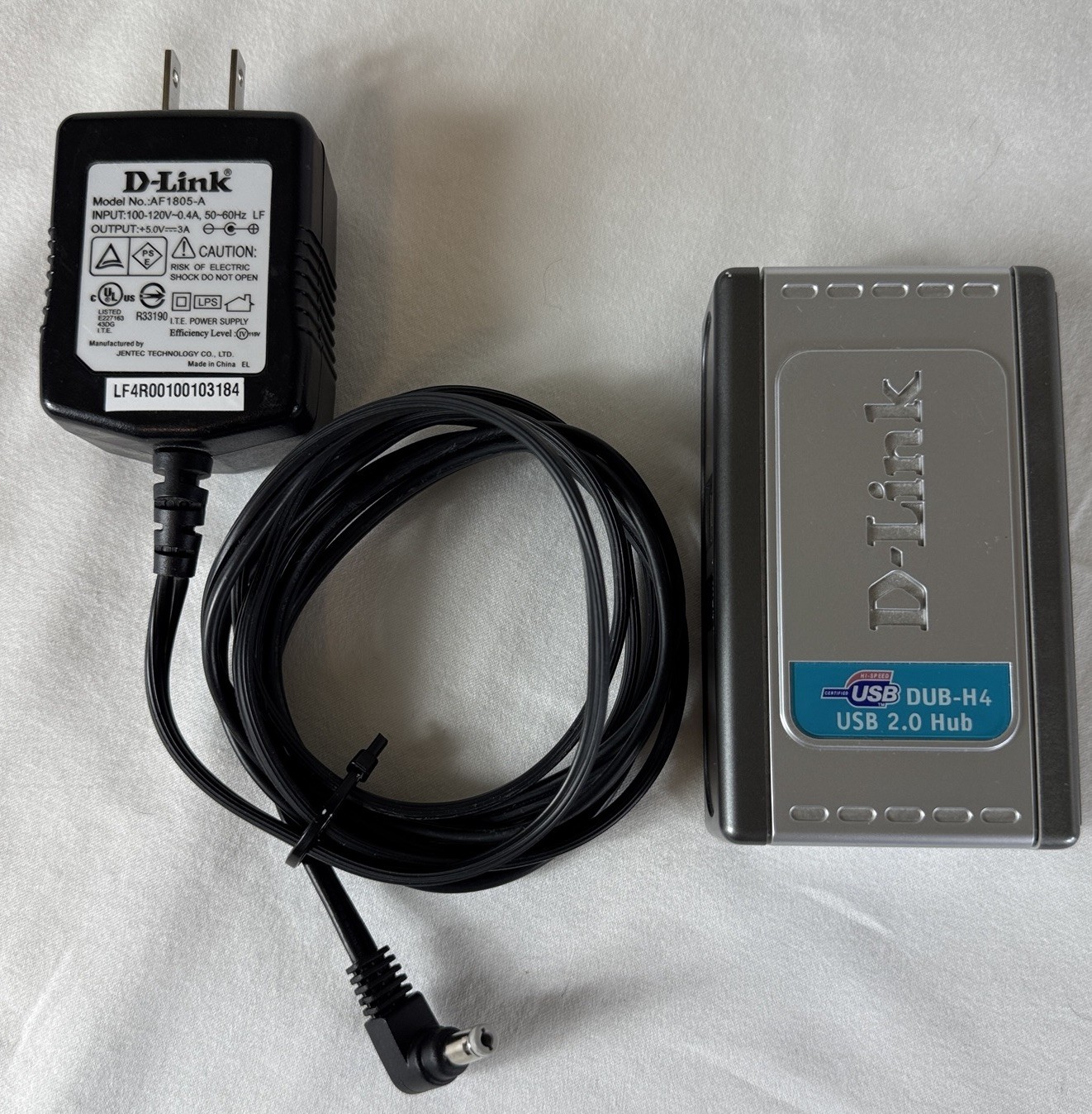D-LINK DUB-H4 USB 2.0 Hub w/Power Cord & USB Cable Tested & Working