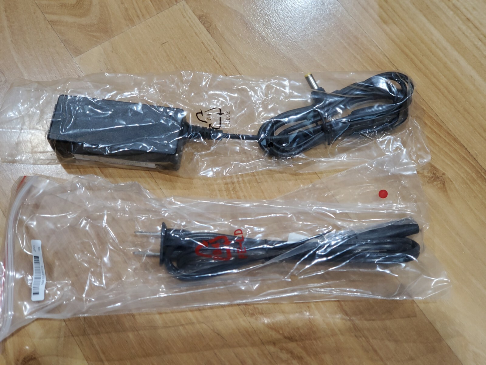 OEM HKA03619021-8C AC DC Power Adapter for Huntkey 19.0V 2.1A No Power Cord