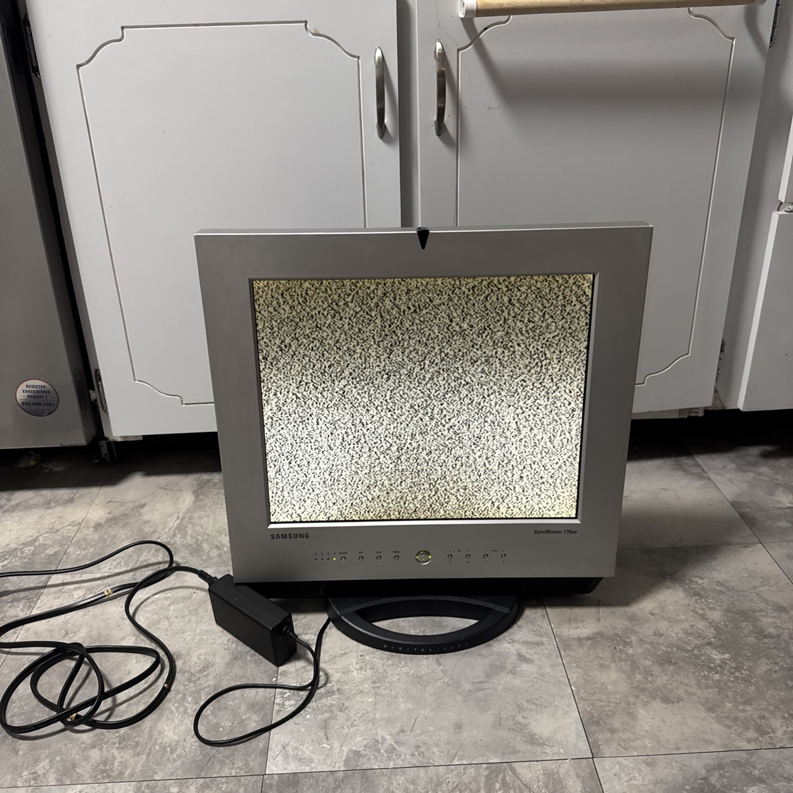 Samsung SyncMaster 170MP LCD Monitor w/ TV Tuner For Retro Gaming Computer-WORKS