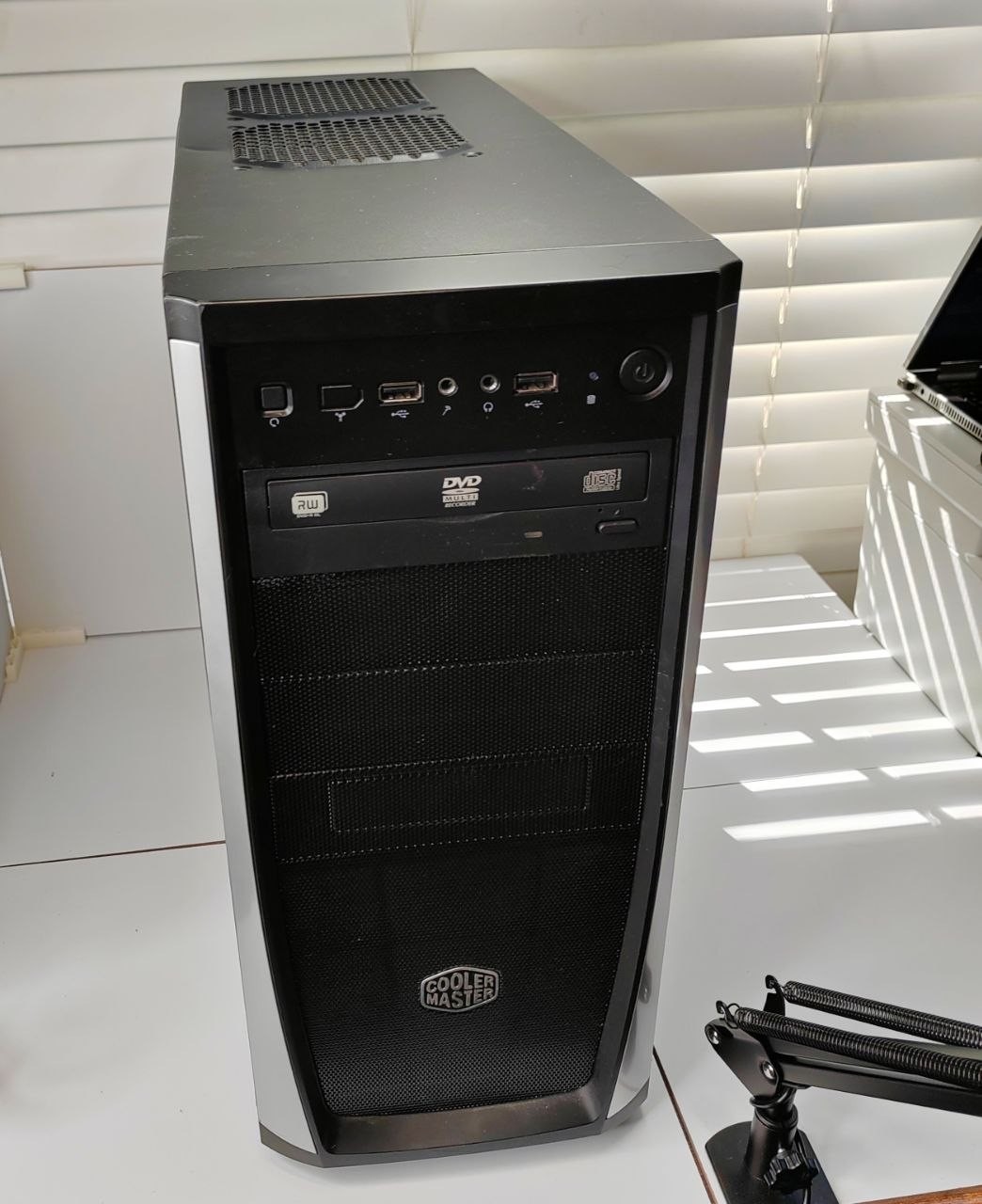 Custom Desktop PC Intel Core i3-2100 3.1GHz 4GB RAM GeForce 8500 GT No HDD